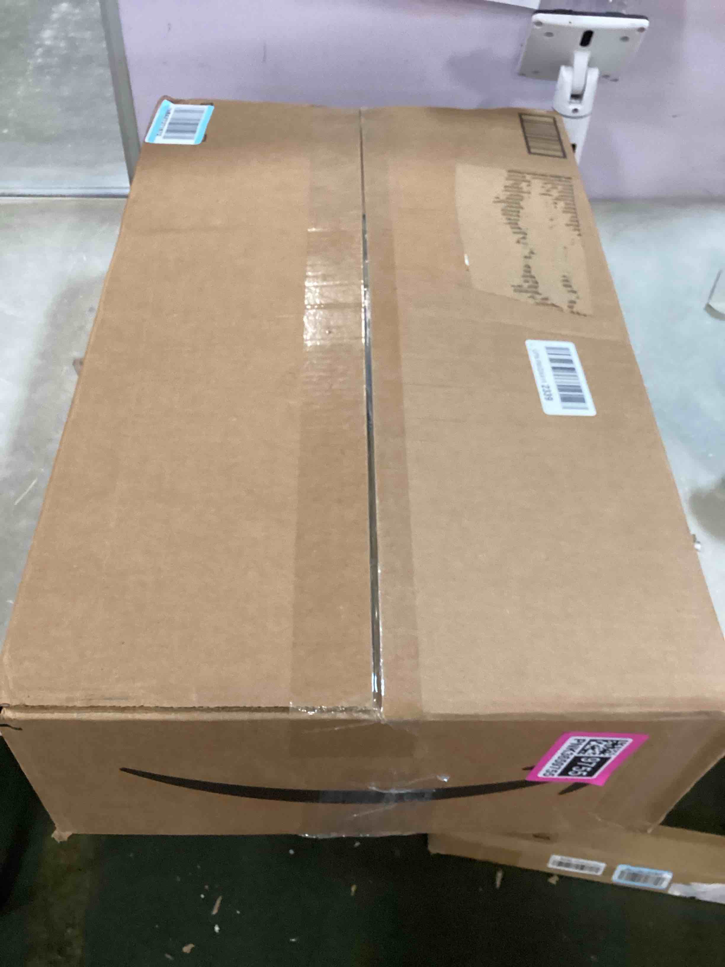 https://s3.amazonaws.com/lotting-images-prod/bidfta/PNK3659755_1747338965177.jpeg