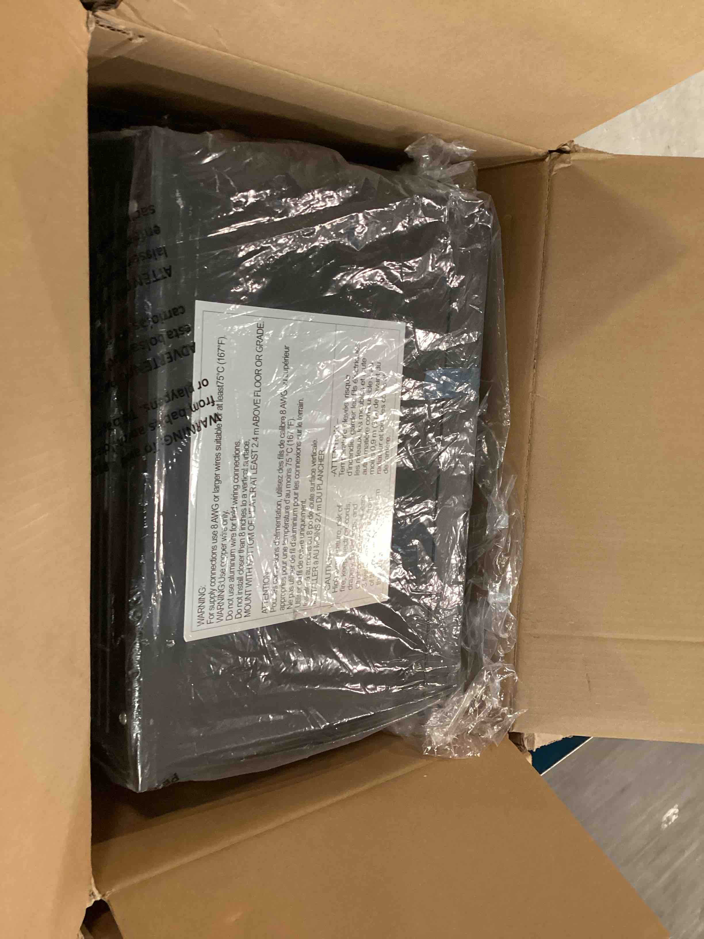 https://s3.amazonaws.com/lotting-images-prod/bidfta/PNK3661515_1747244829098.jpeg