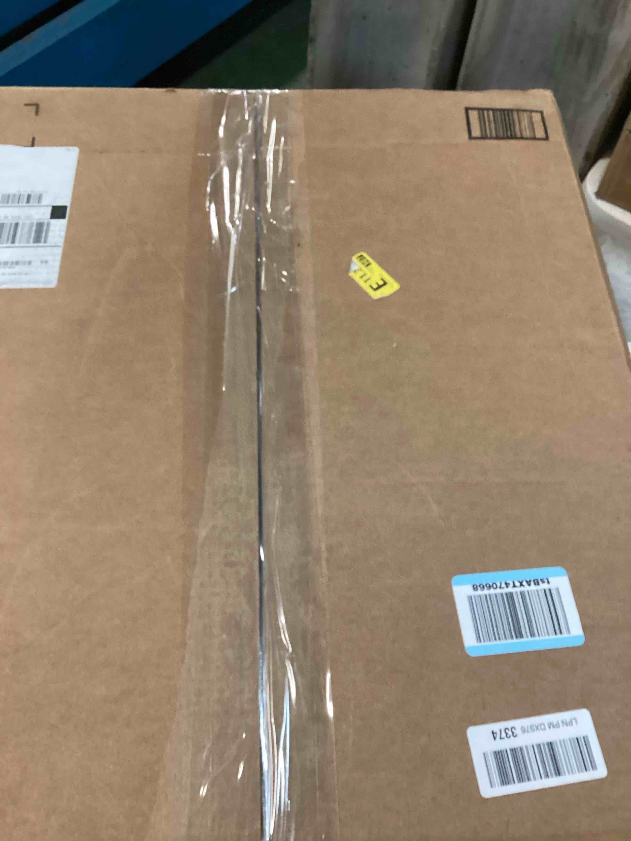 https://s3.amazonaws.com/lotting-images-prod/bidfta/PNK3662723_1747837691633.jpeg