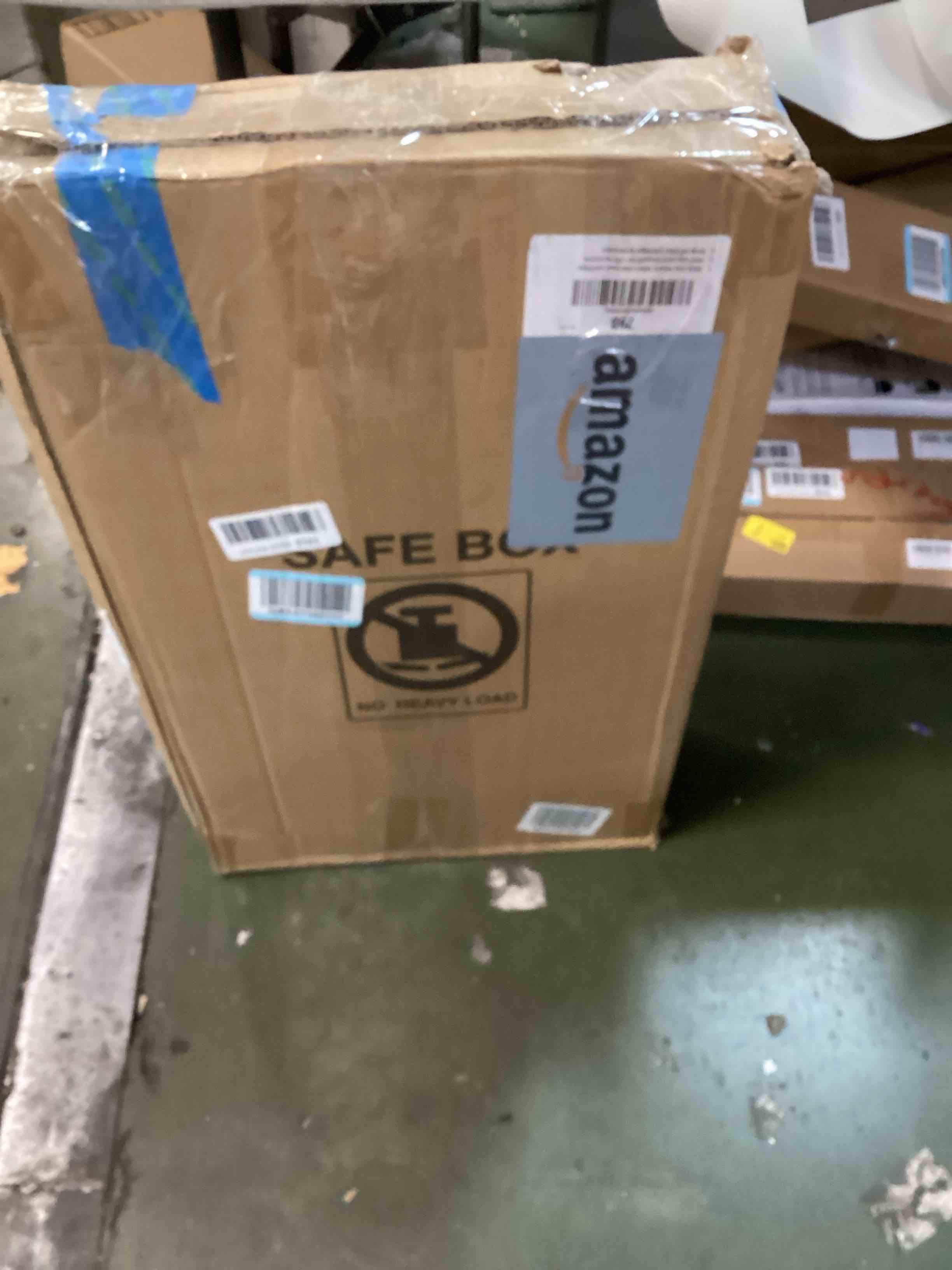 https://s3.amazonaws.com/lotting-images-prod/bidfta/PNK3662778_1747843378114.jpeg