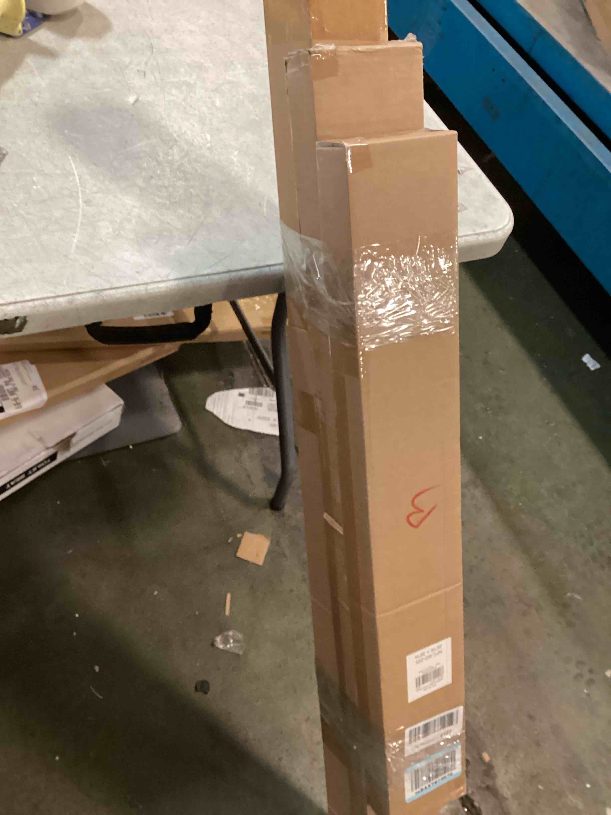 https://s3.amazonaws.com/lotting-images-prod/bidfta/PNK3663170_1748371271855.jpeg