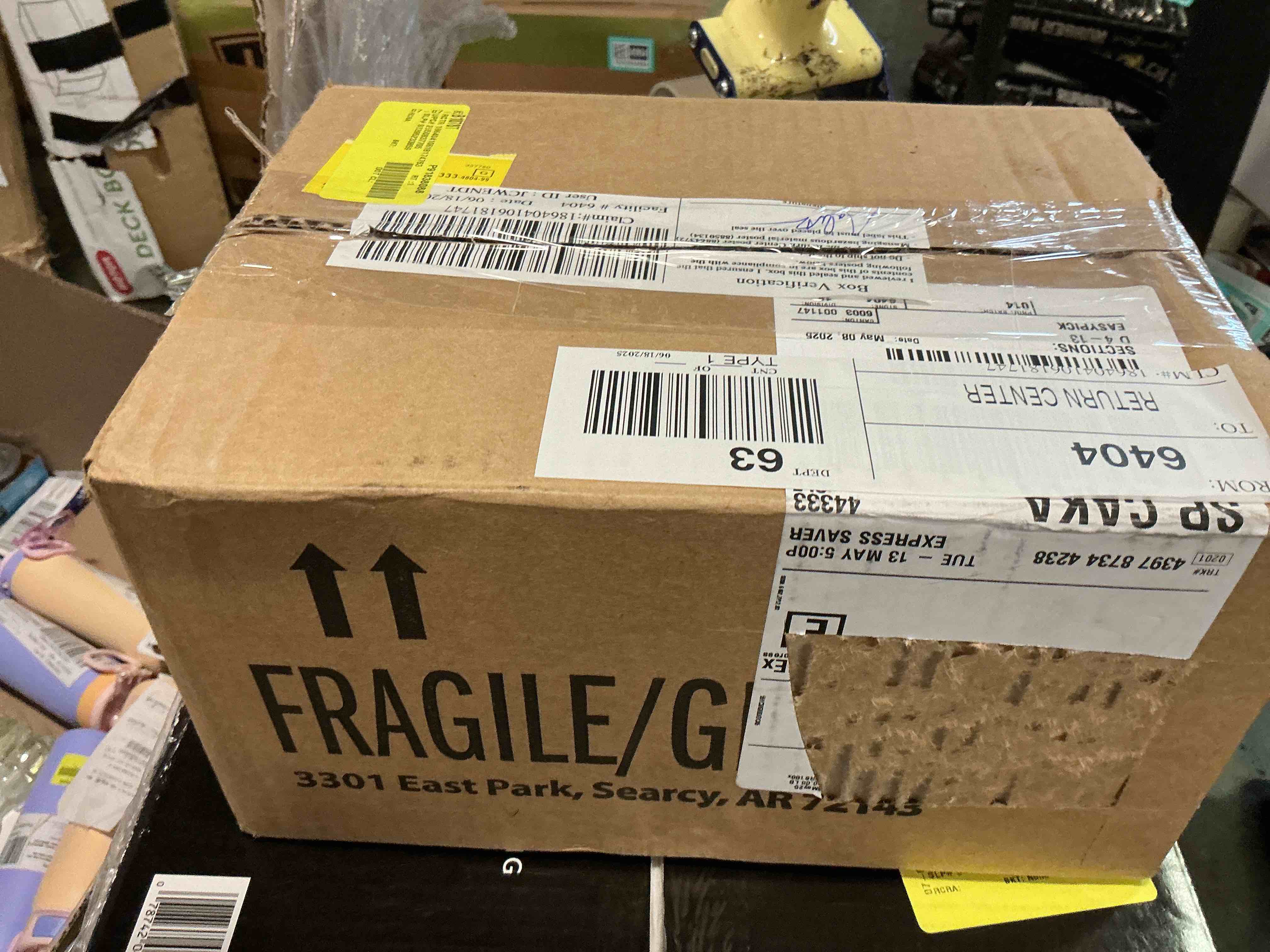 https://s3.amazonaws.com/lotting-images-prod/bidfta/PNK3667247_1752840474294.jpeg