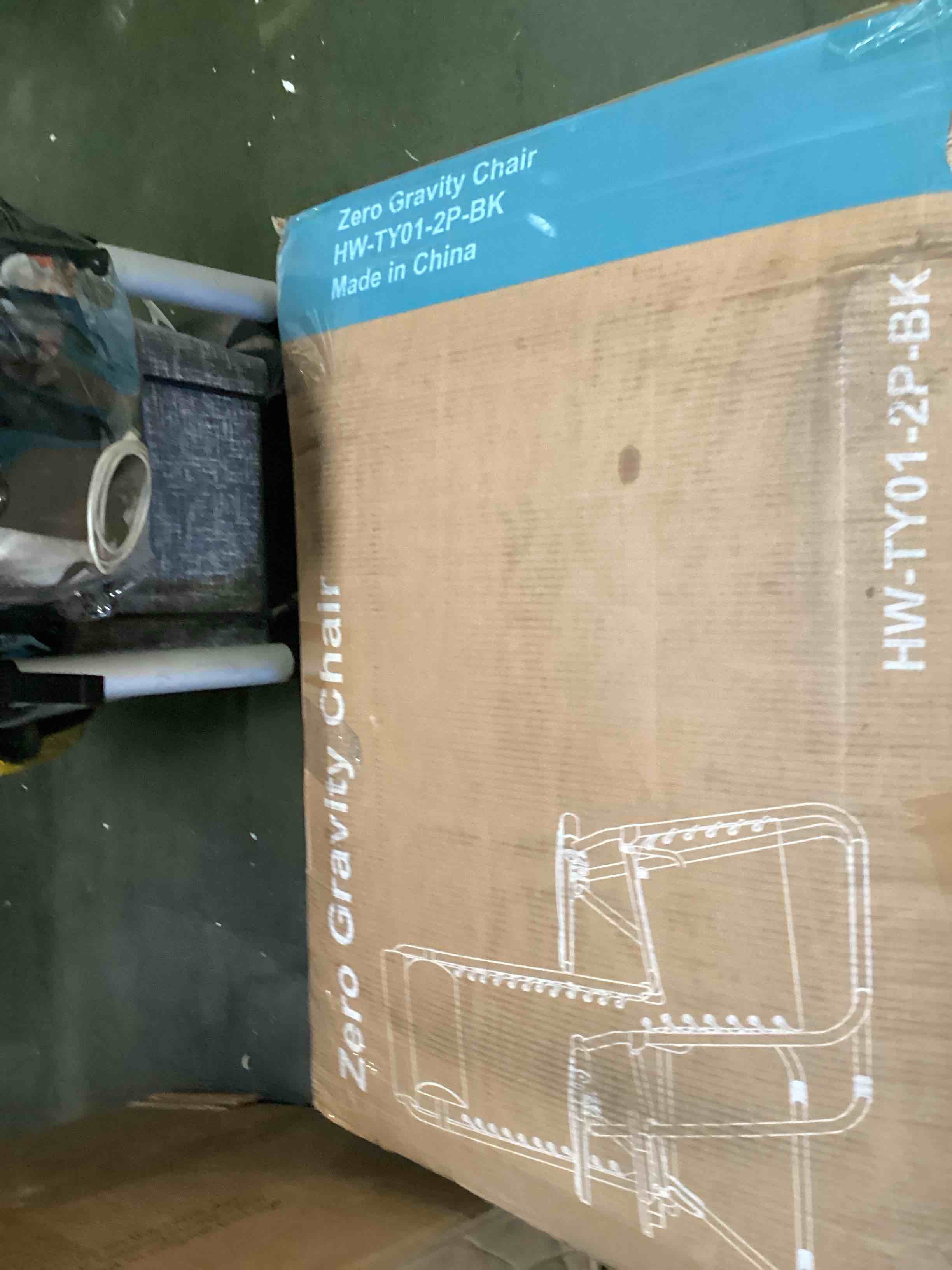 https://s3.amazonaws.com/lotting-images-prod/bidfta/PNK3673601_1753360878164.jpeg