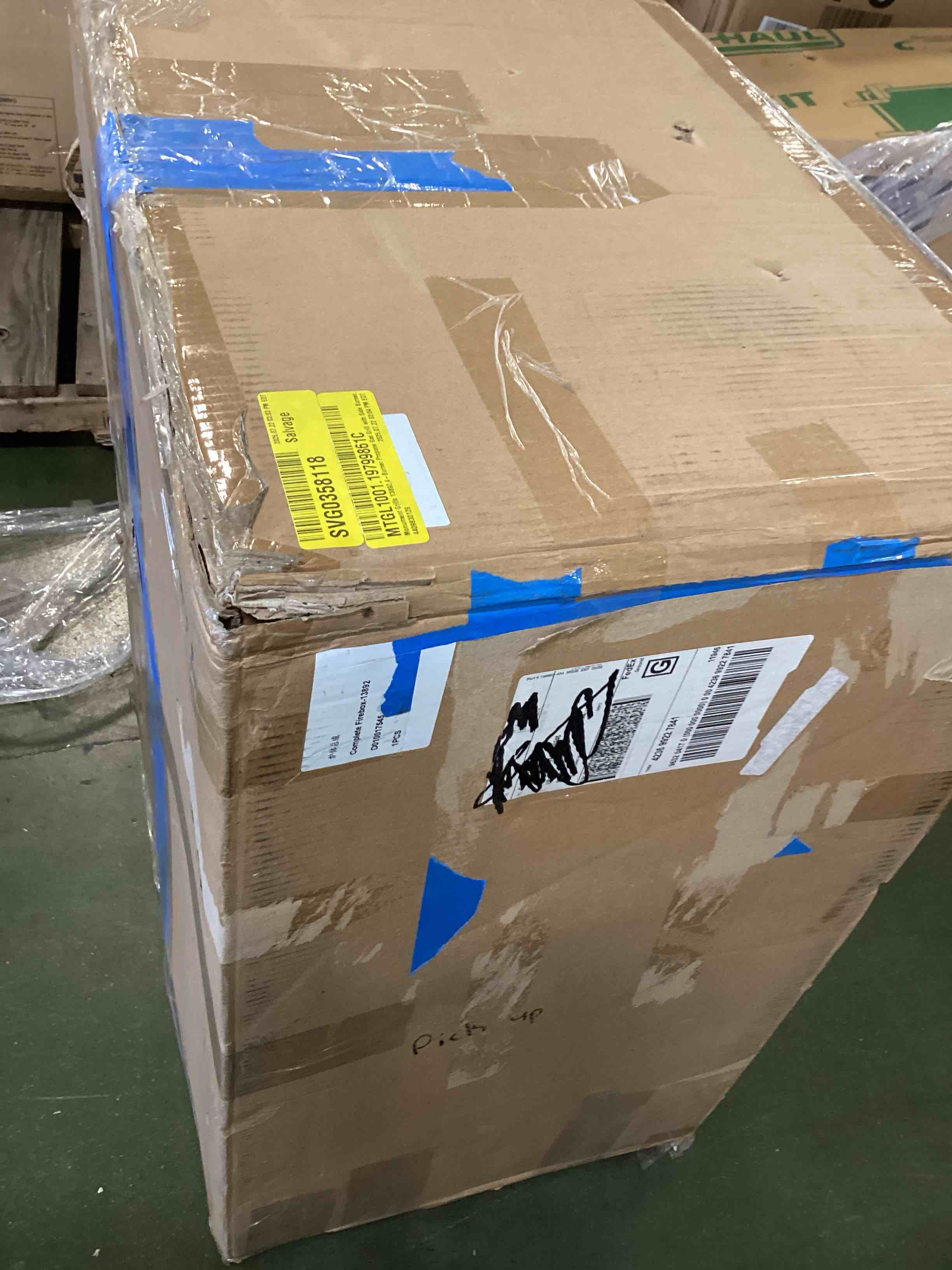 https://s3.amazonaws.com/lotting-images-prod/bidfta/PNK3673612_1753367480781.jpeg