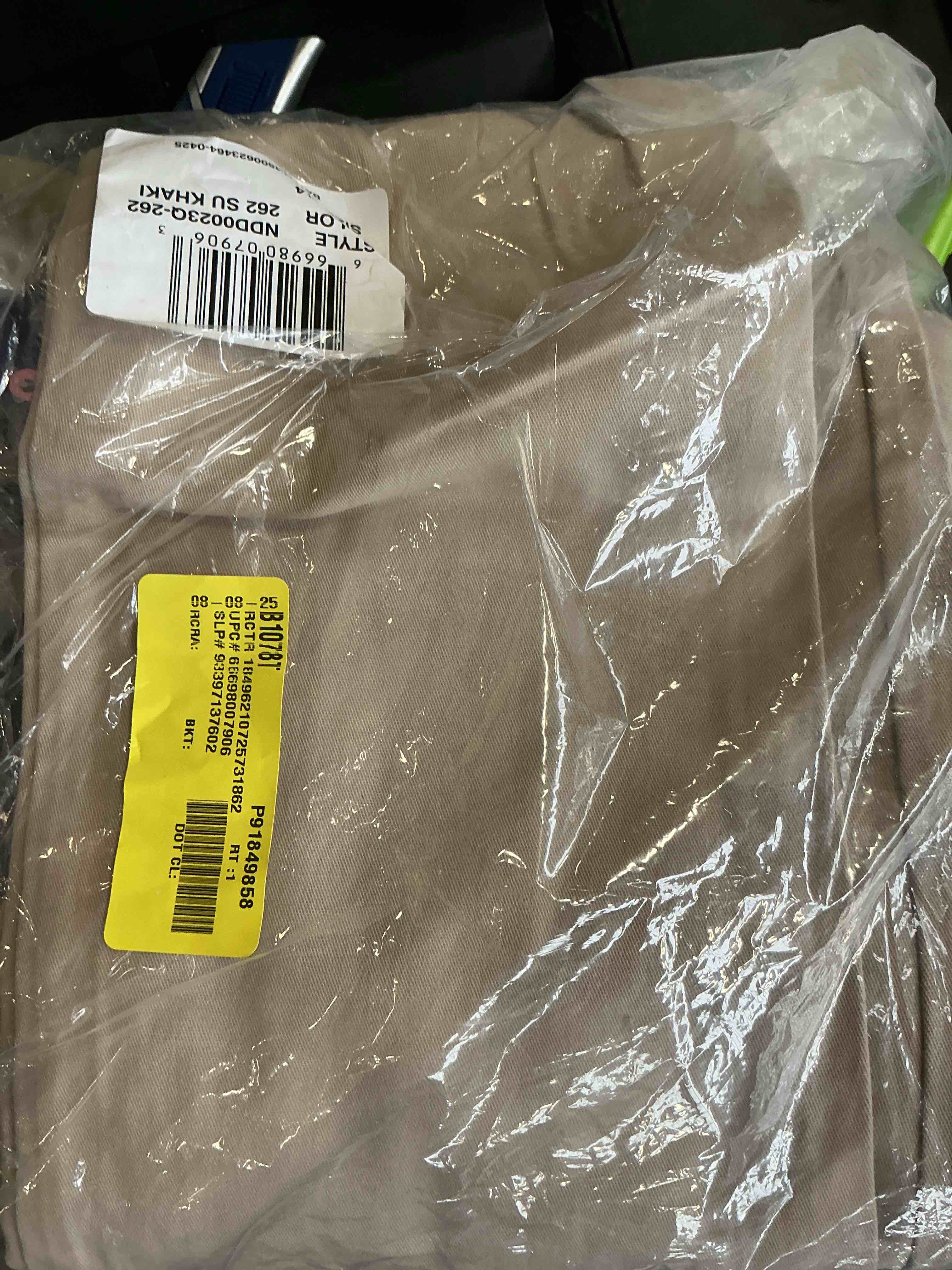 https://s3.amazonaws.com/lotting-images-prod/bidfta/PNK3674404_1755867301312.jpeg