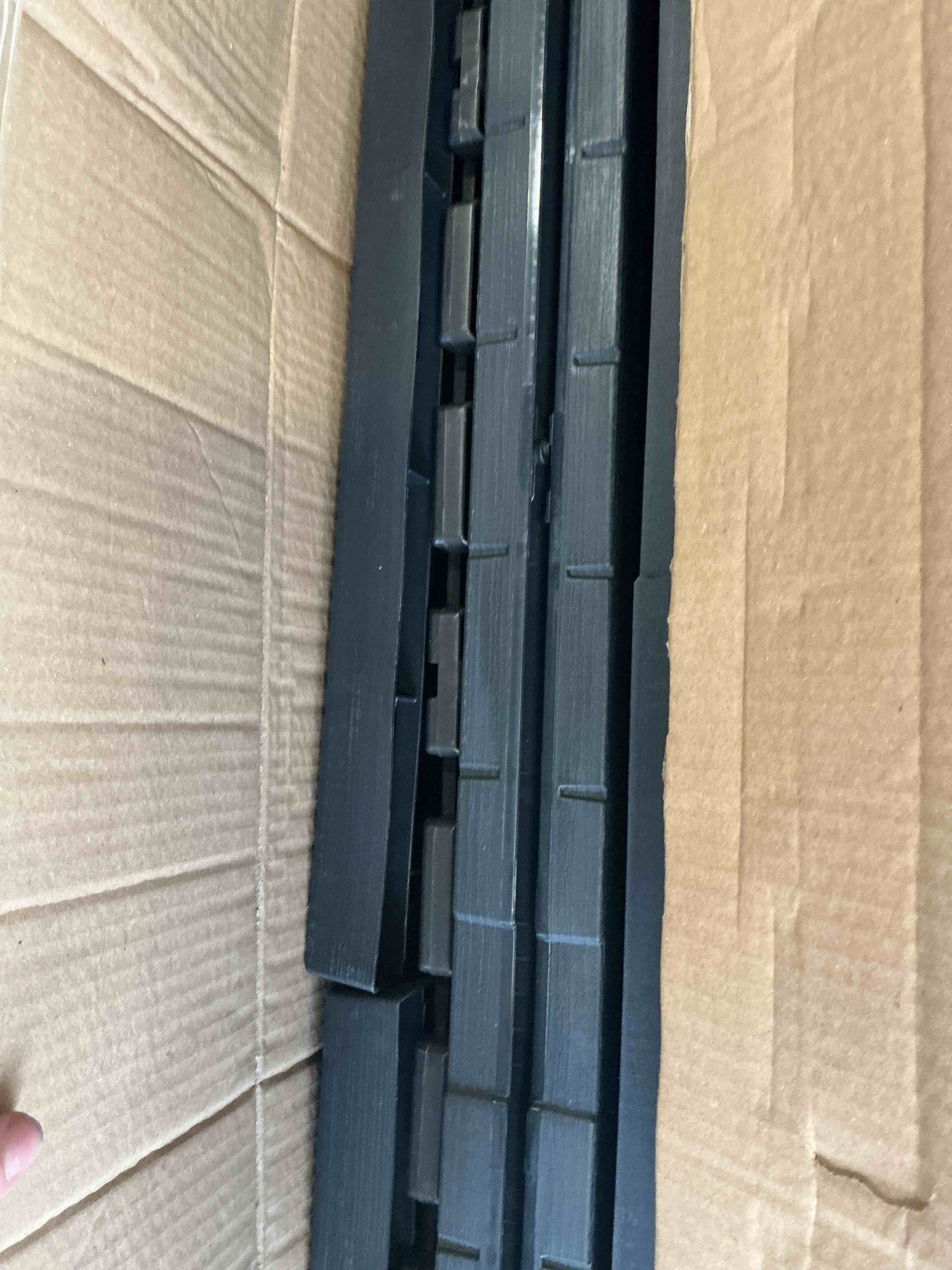 https://s3.amazonaws.com/lotting-images-prod/bidfta/PNK3674415_1755874990676.jpeg