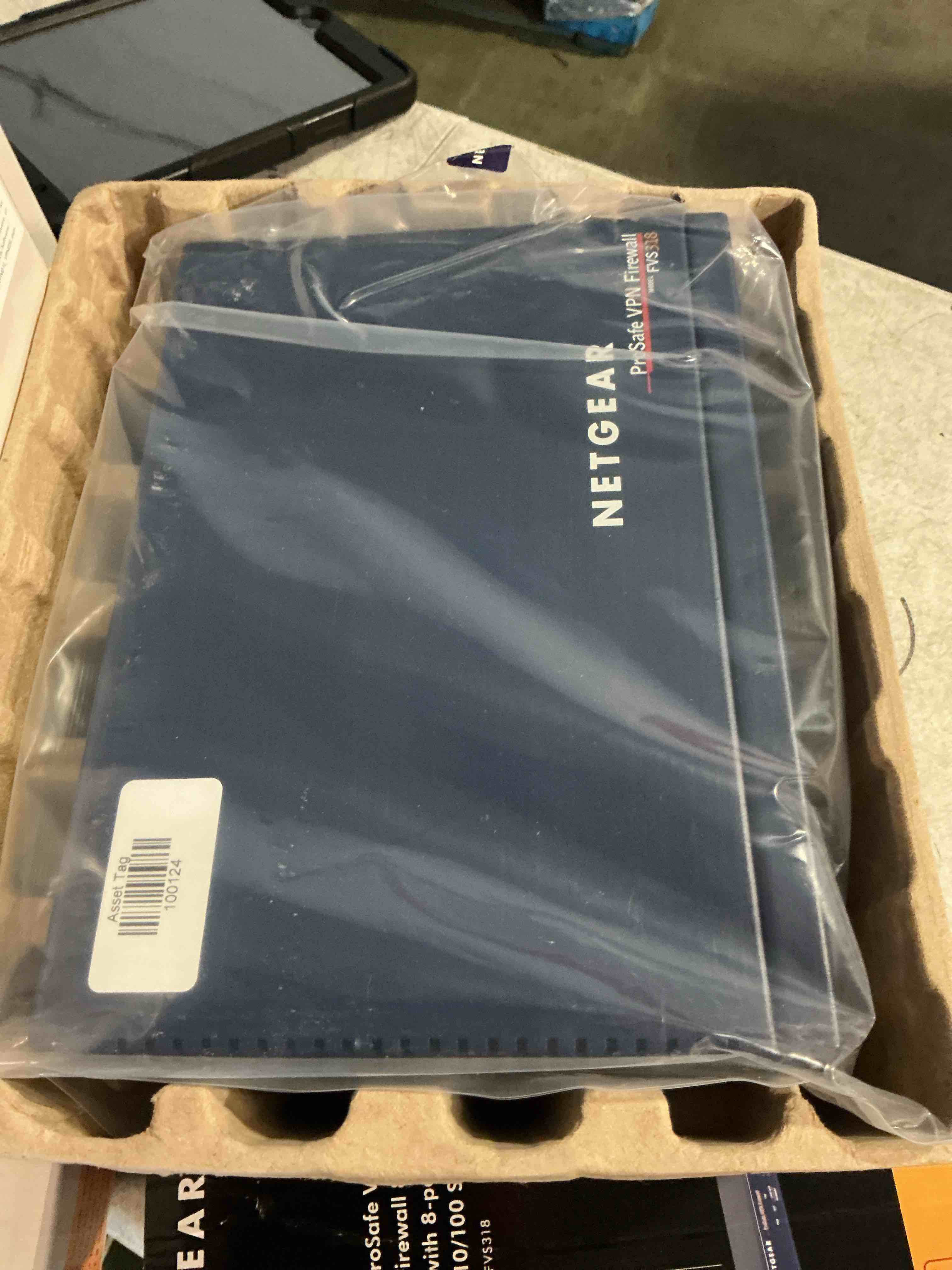 https://s3.amazonaws.com/lotting-images-prod/bidfta/PNK3675437_1757086096544.jpeg