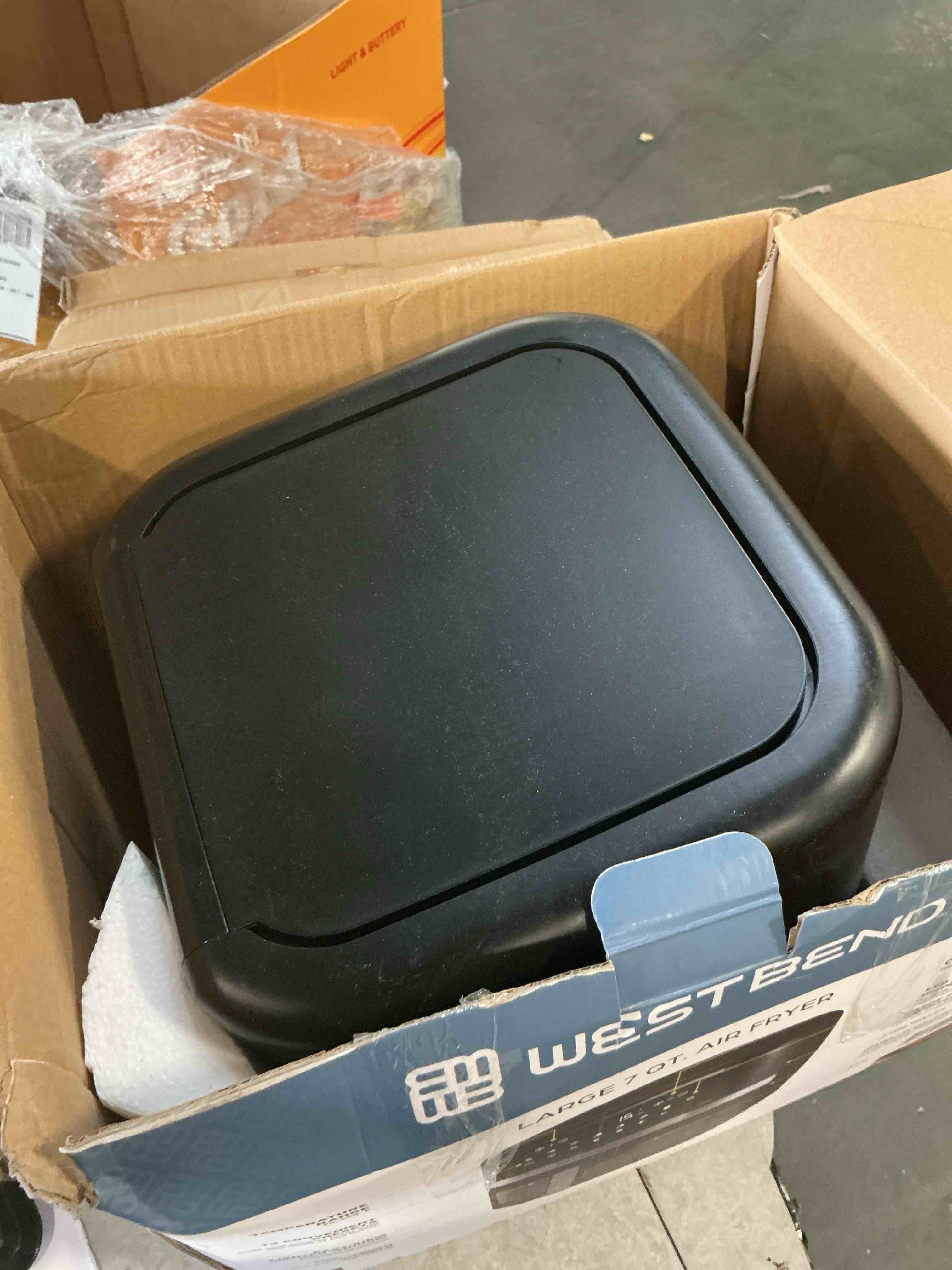 https://s3.amazonaws.com/lotting-images-prod/bidfta/PNK3678672_1755868838948.jpeg