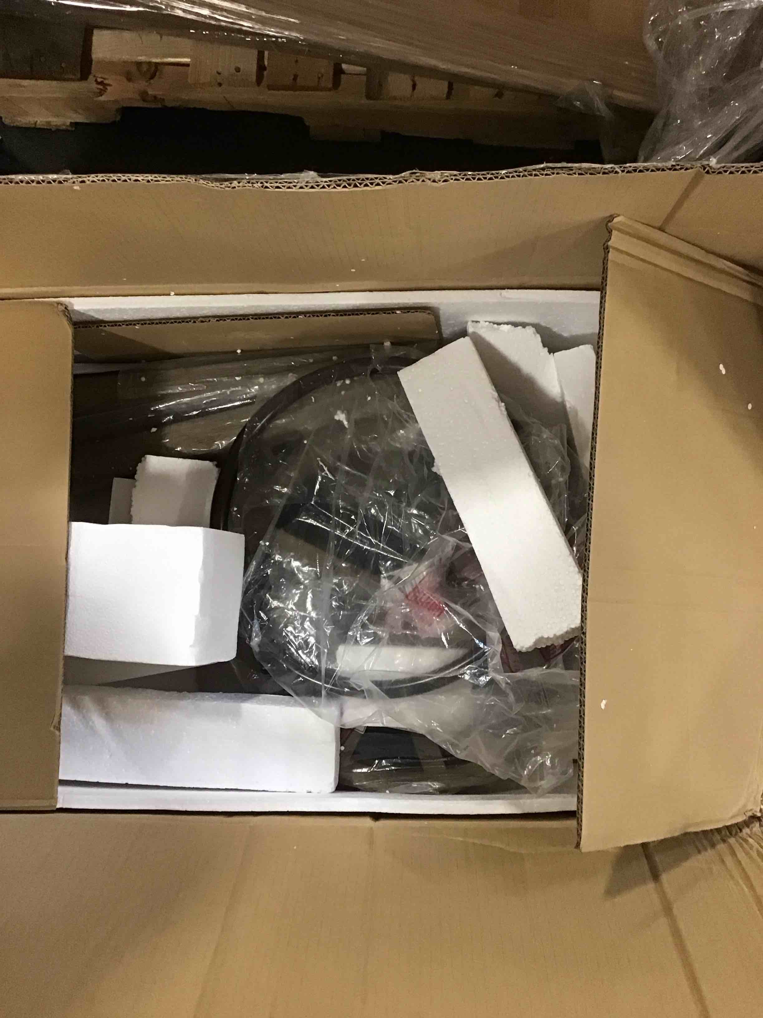 https://s3.amazonaws.com/lotting-images-prod/bidfta/PNK3682026_1751289785532.jpeg