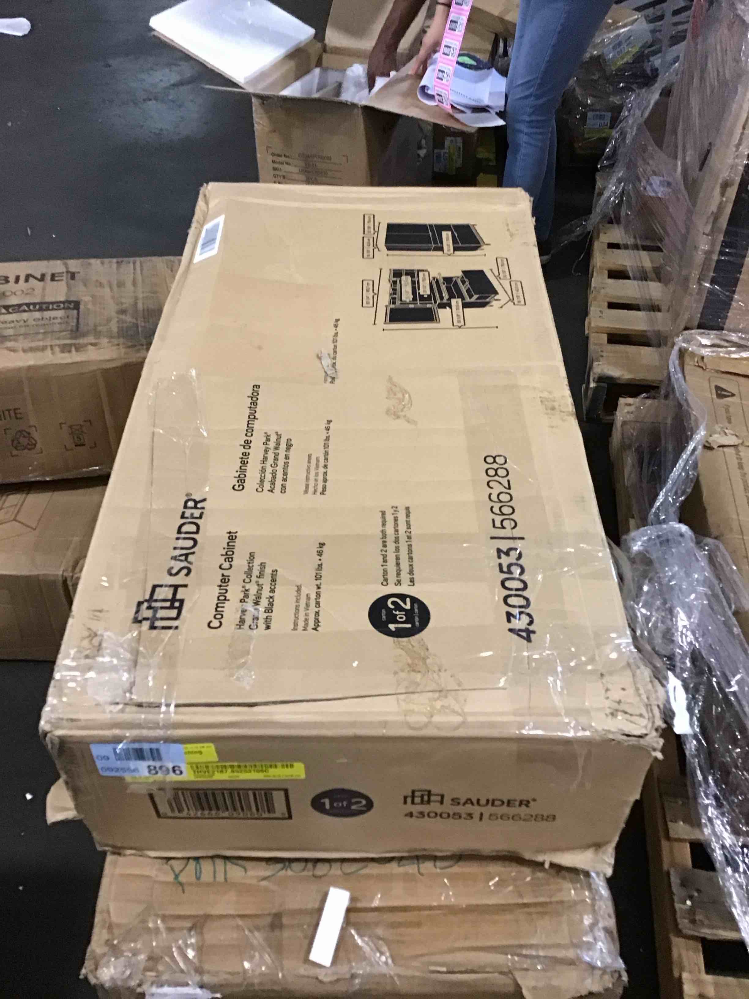 https://s3.amazonaws.com/lotting-images-prod/bidfta/PNK3682038_1751287233283.jpeg