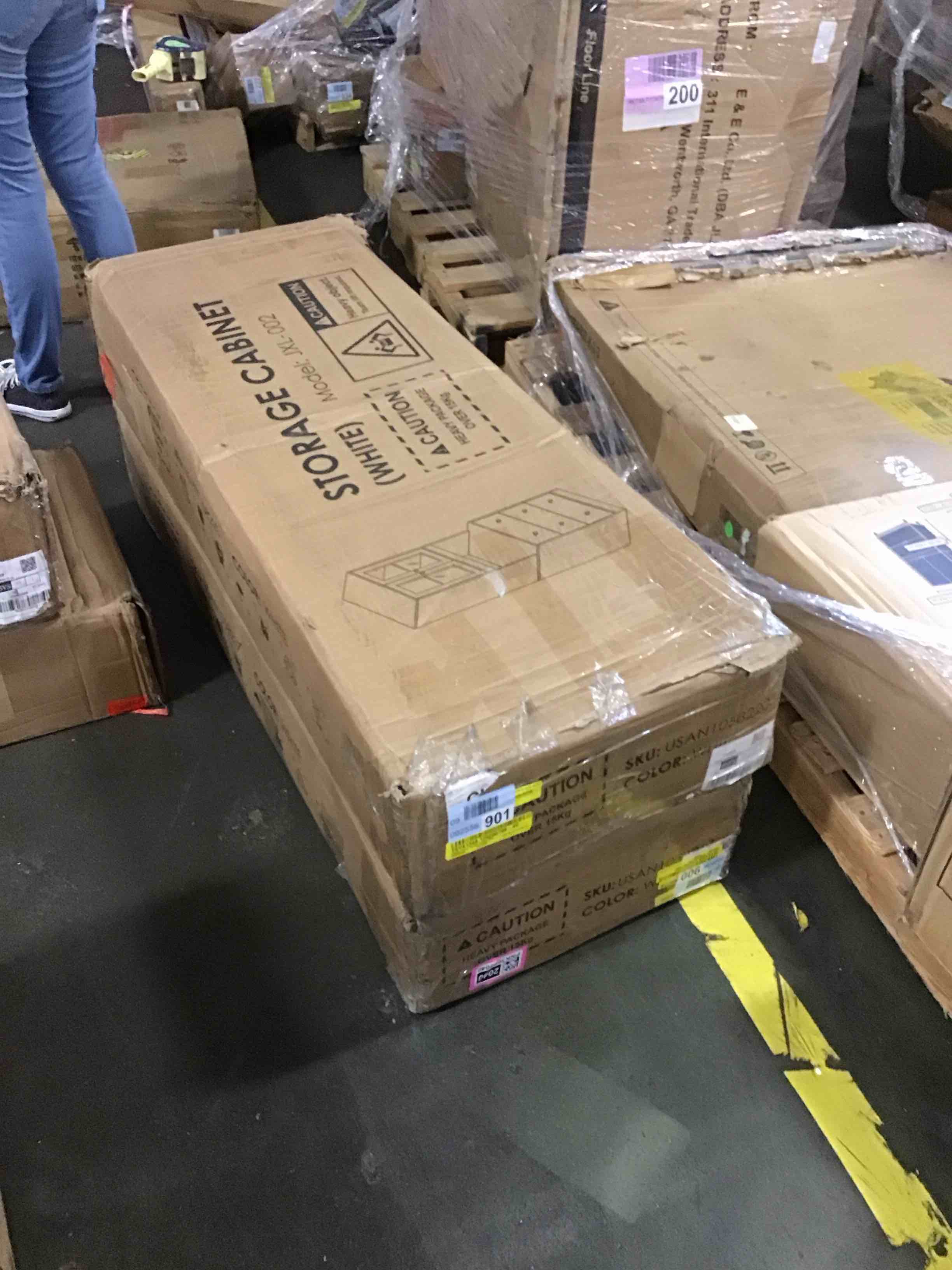 https://s3.amazonaws.com/lotting-images-prod/bidfta/PNK3682039_1751286566111.jpeg