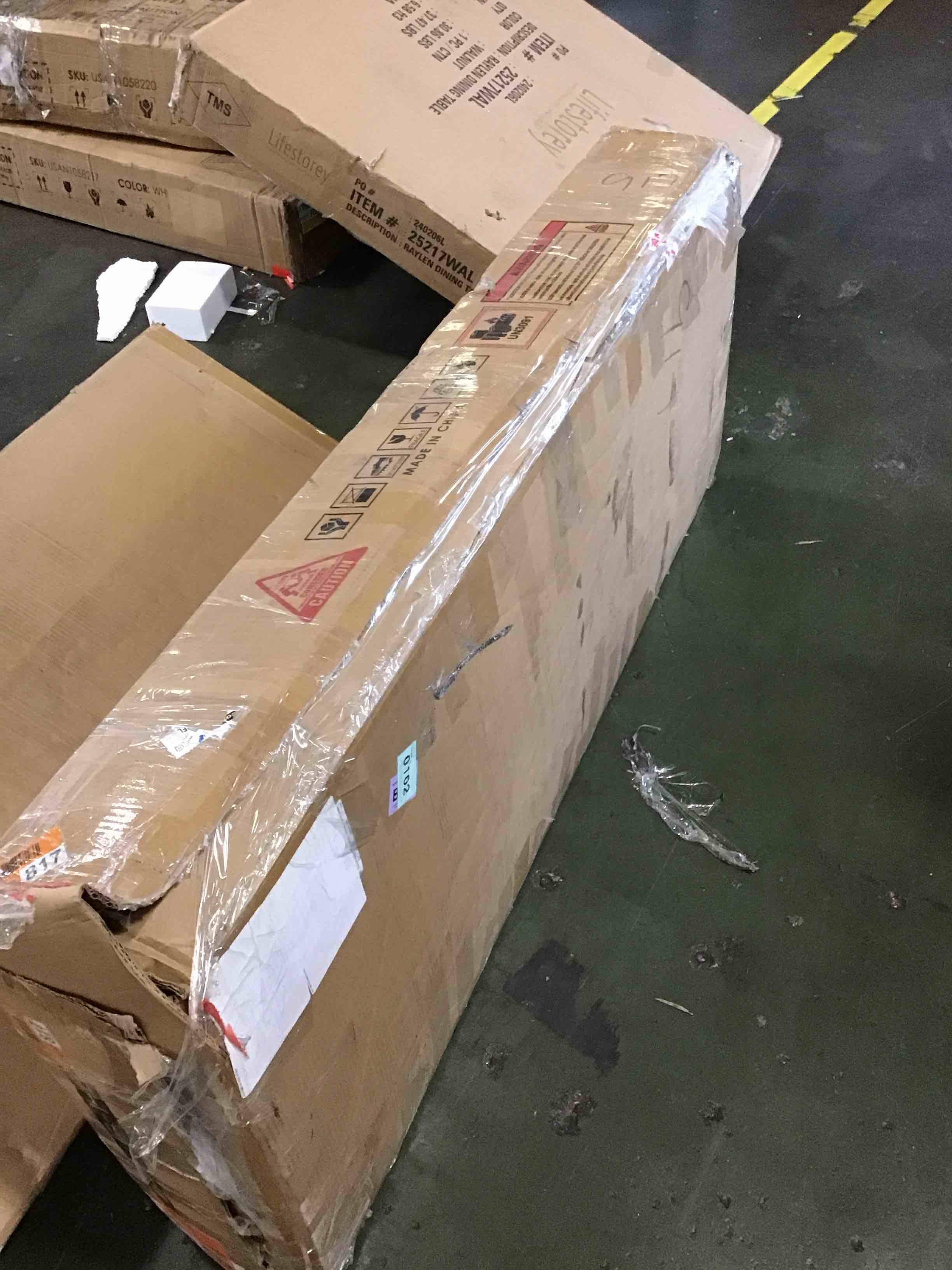 https://s3.amazonaws.com/lotting-images-prod/bidfta/PNK3682065_1751295314218.jpeg