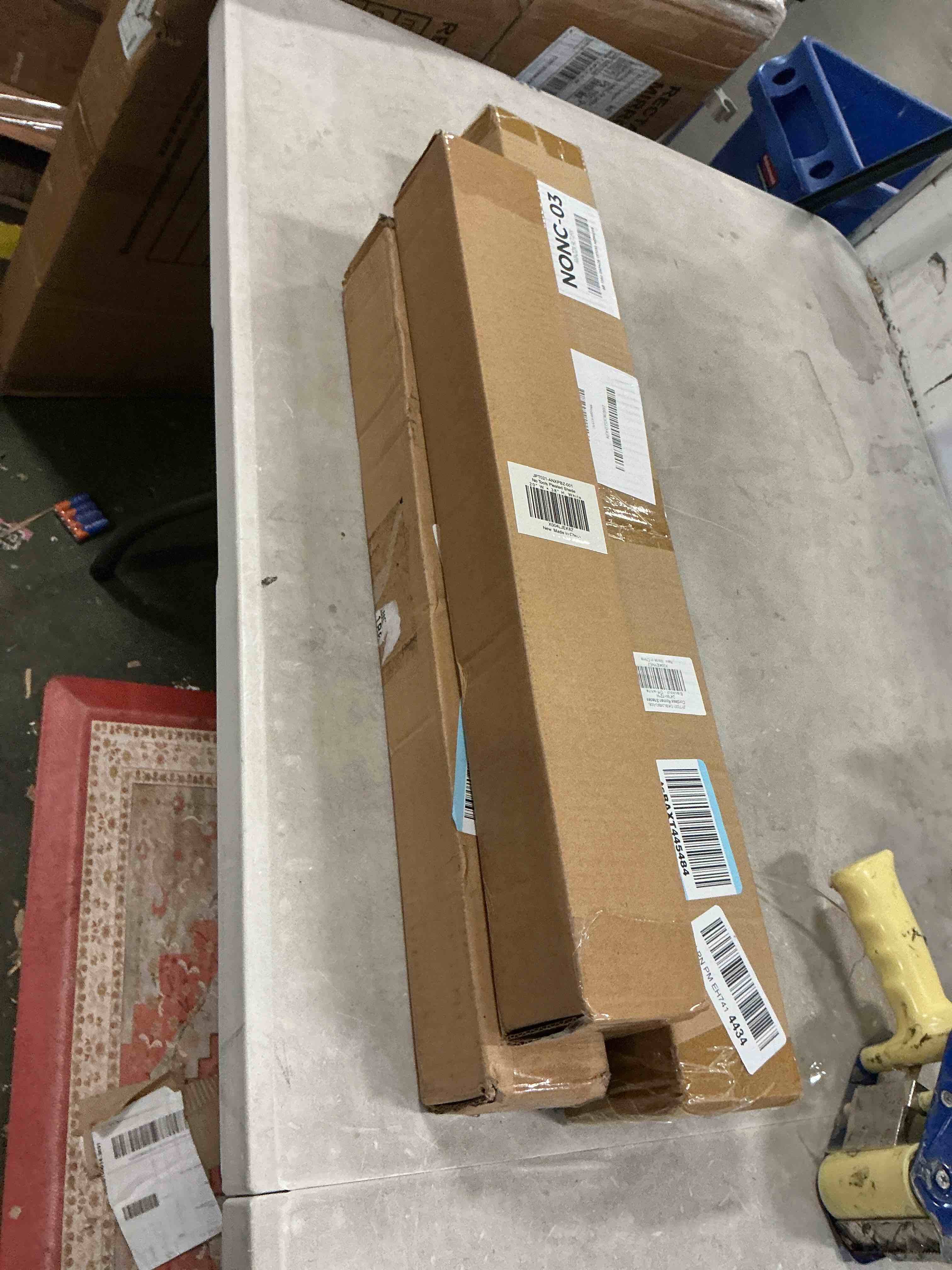 https://s3.amazonaws.com/lotting-images-prod/bidfta/PNK3684001_1753474058149.jpeg