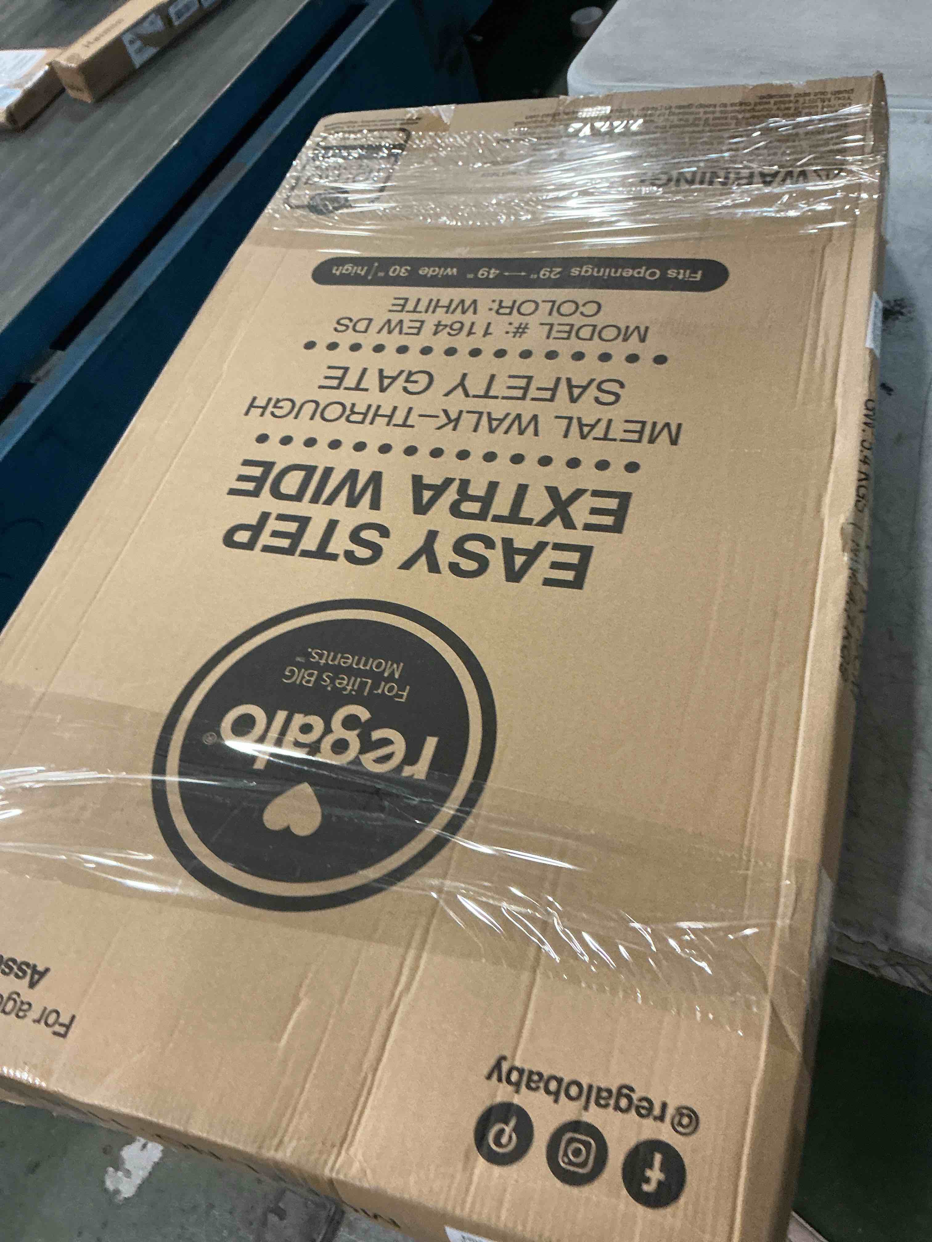 https://s3.amazonaws.com/lotting-images-prod/bidfta/PNK3684249_1753556426661.jpeg