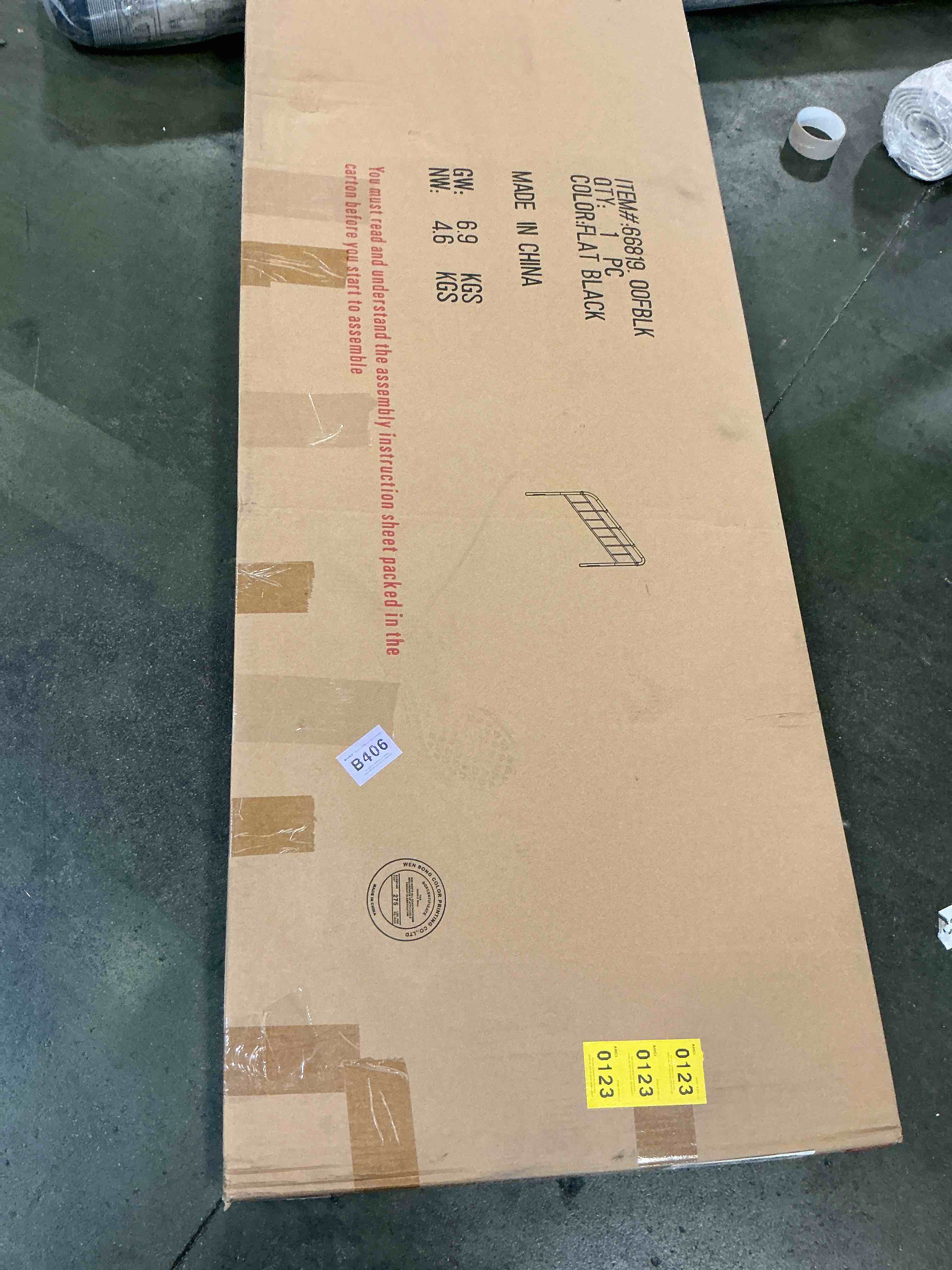 https://s3.amazonaws.com/lotting-images-prod/bidfta/PNK3685623_1752323903639.jpeg
