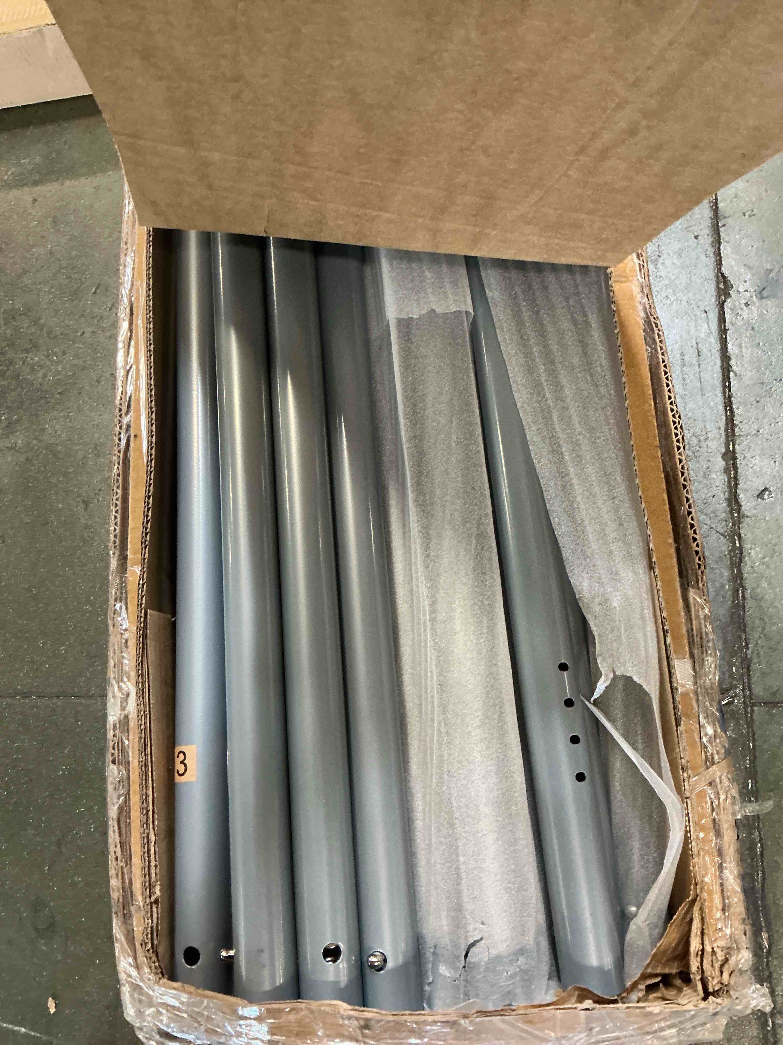 https://s3.amazonaws.com/lotting-images-prod/bidfta/PNK3685642_1752331278102.jpeg