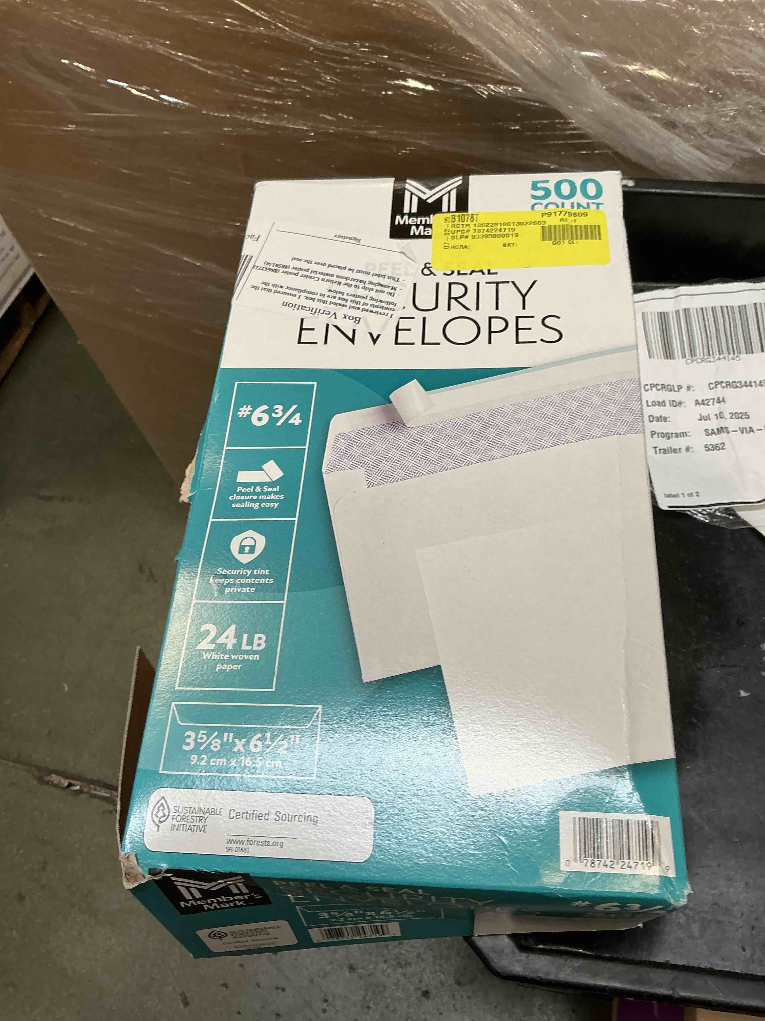 https://s3.amazonaws.com/lotting-images-prod/bidfta/PNK3686018_1752677978318.jpeg