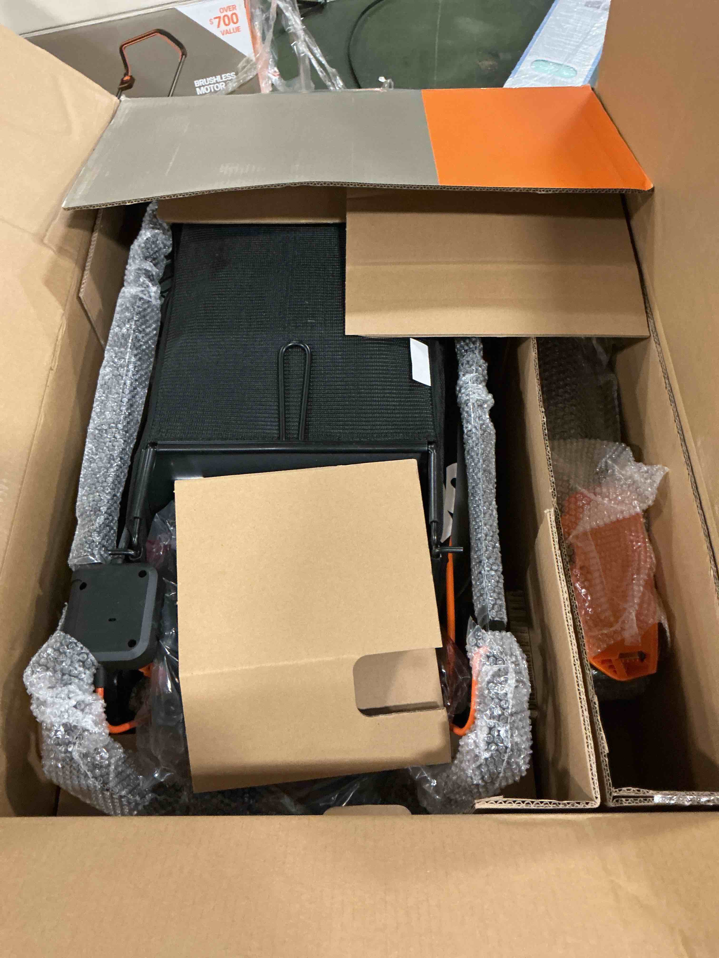 https://s3.amazonaws.com/lotting-images-prod/bidfta/PNK3686277_1752837408893.jpeg