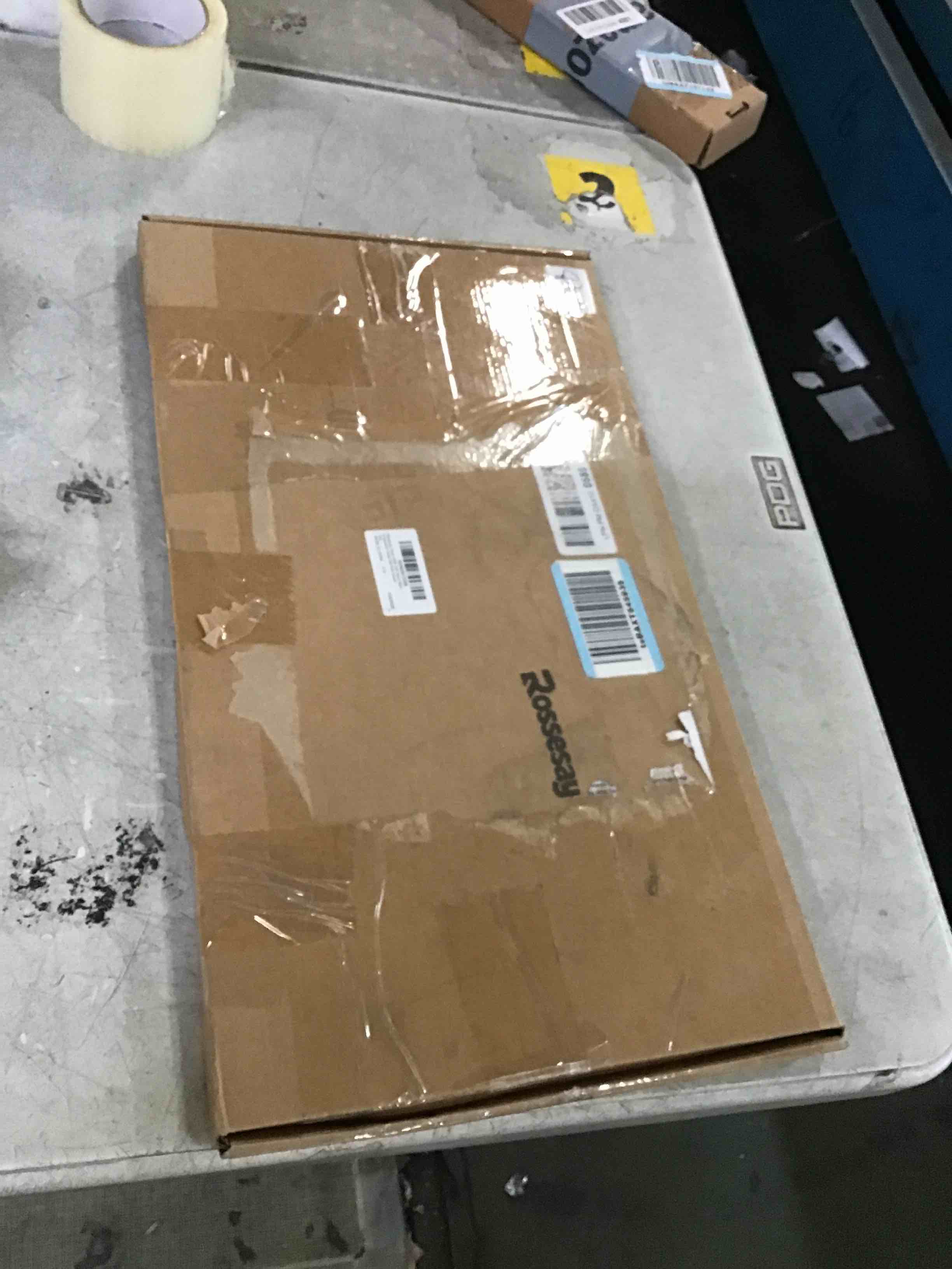 https://s3.amazonaws.com/lotting-images-prod/bidfta/PNK3688393_1749062387419.jpeg
