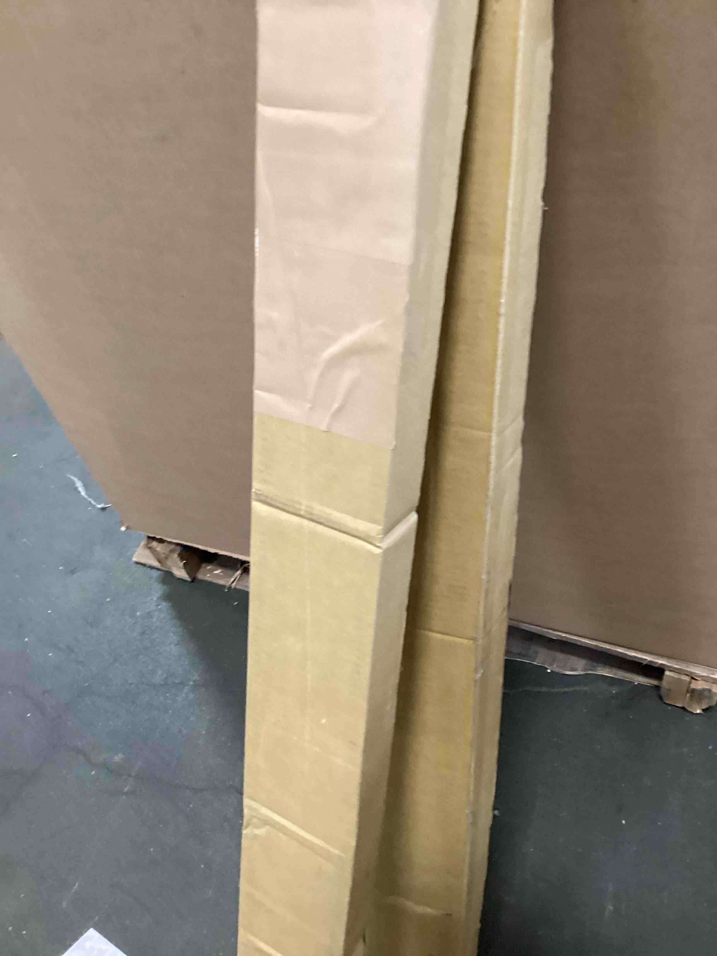 https://s3.amazonaws.com/lotting-images-prod/bidfta/PNK3688617_1749235968902.jpeg