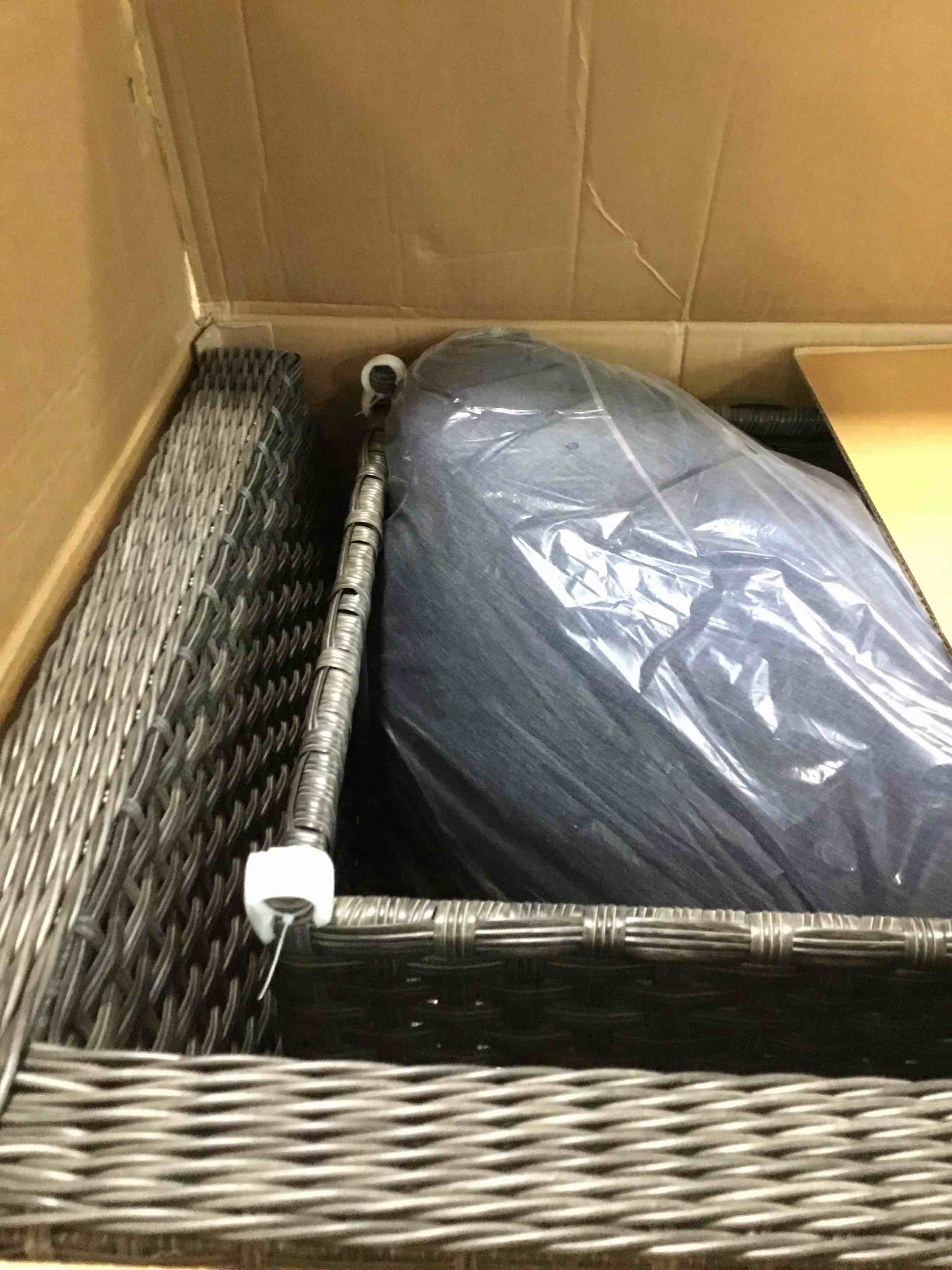 https://s3.amazonaws.com/lotting-images-prod/bidfta/PNK3688918_1749479262253.jpeg