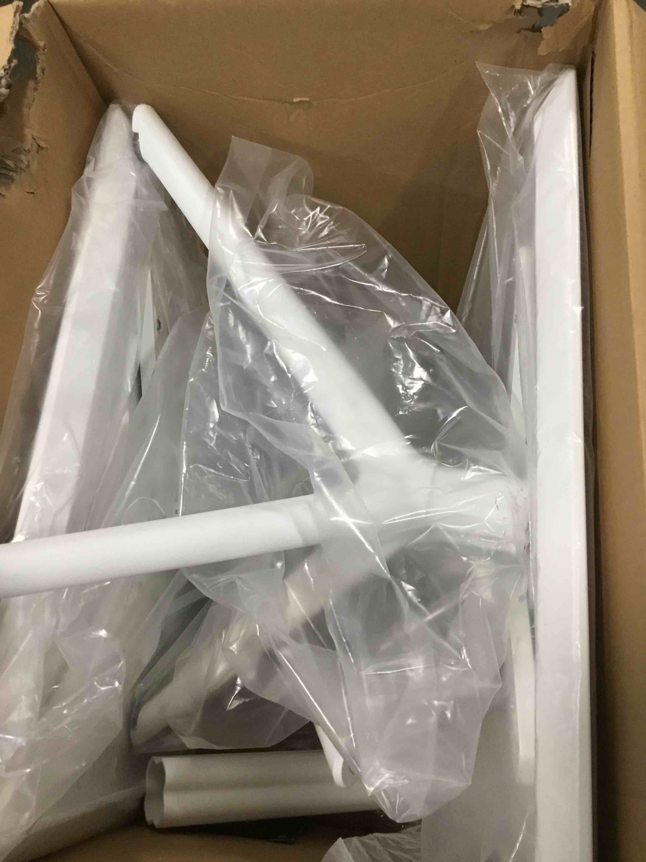 https://s3.amazonaws.com/lotting-images-prod/bidfta/PNK3688936_1749489030766.jpeg