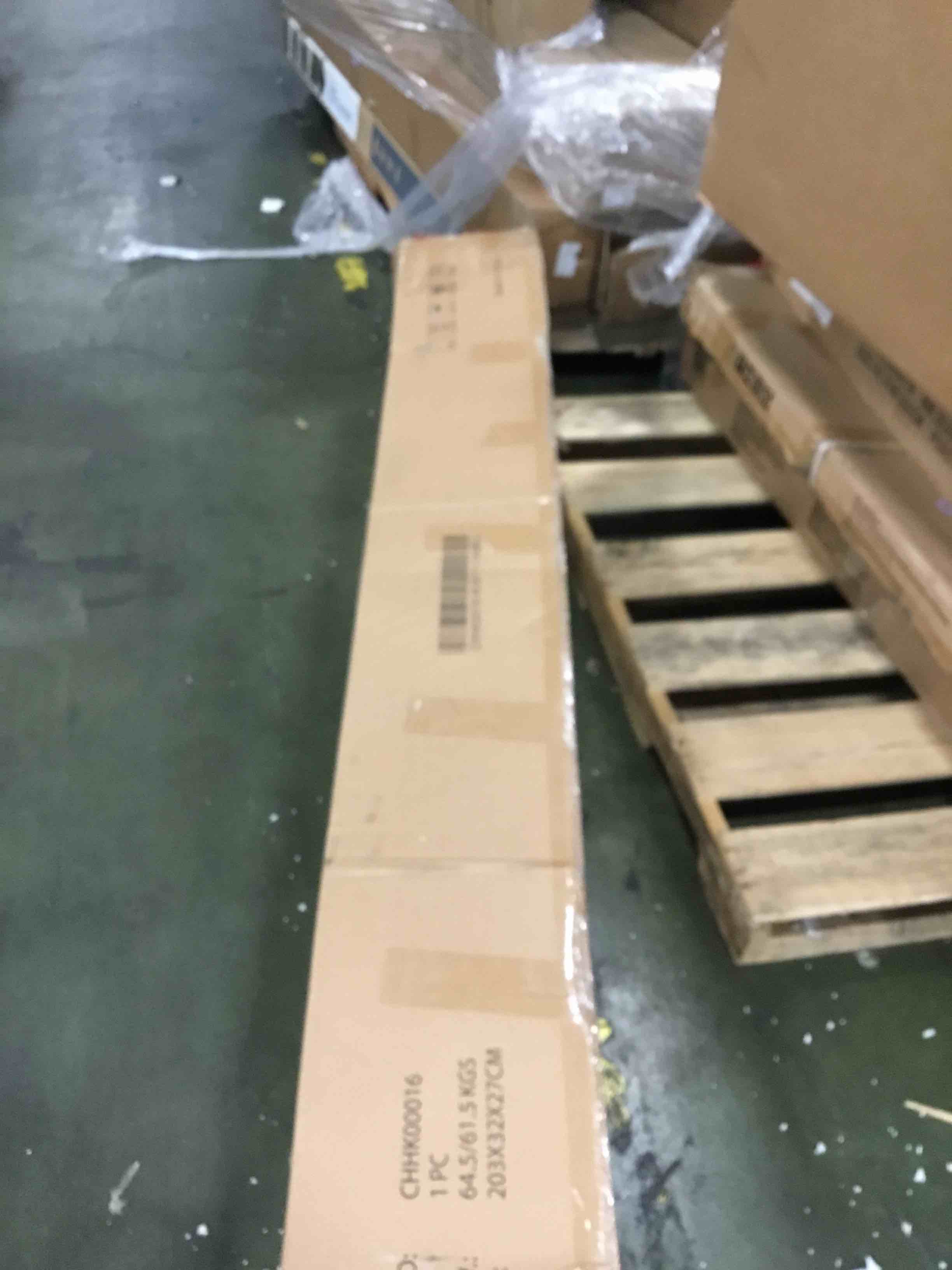 https://s3.amazonaws.com/lotting-images-prod/bidfta/PNK3688940_1749490933583.jpeg