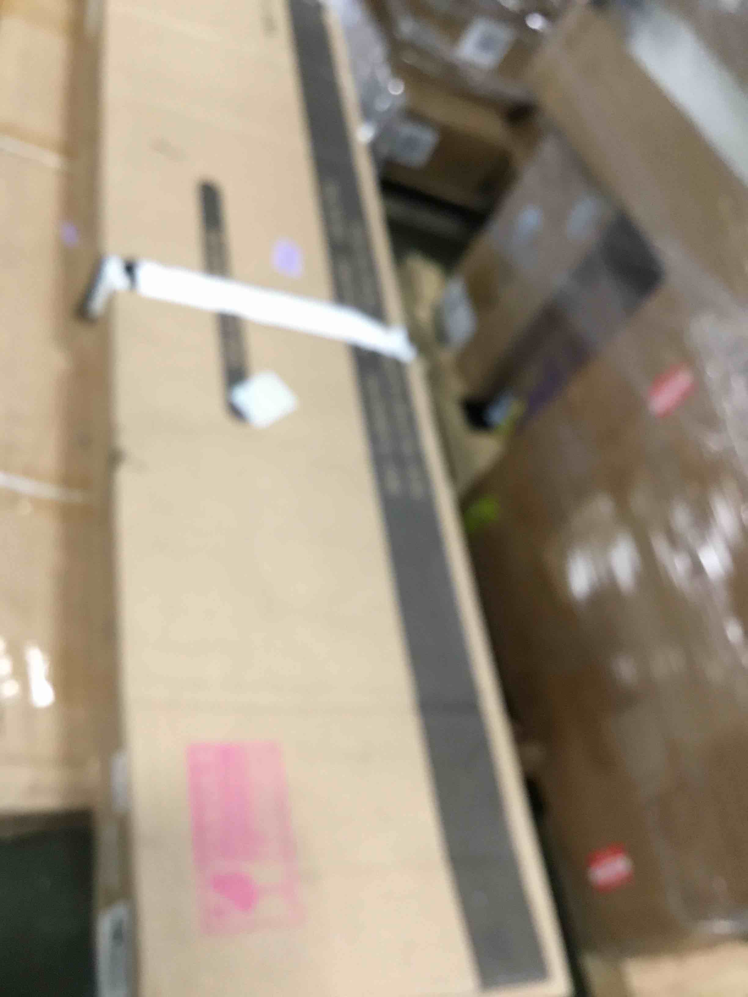 https://s3.amazonaws.com/lotting-images-prod/bidfta/PNK3688944_1749494145385.jpeg