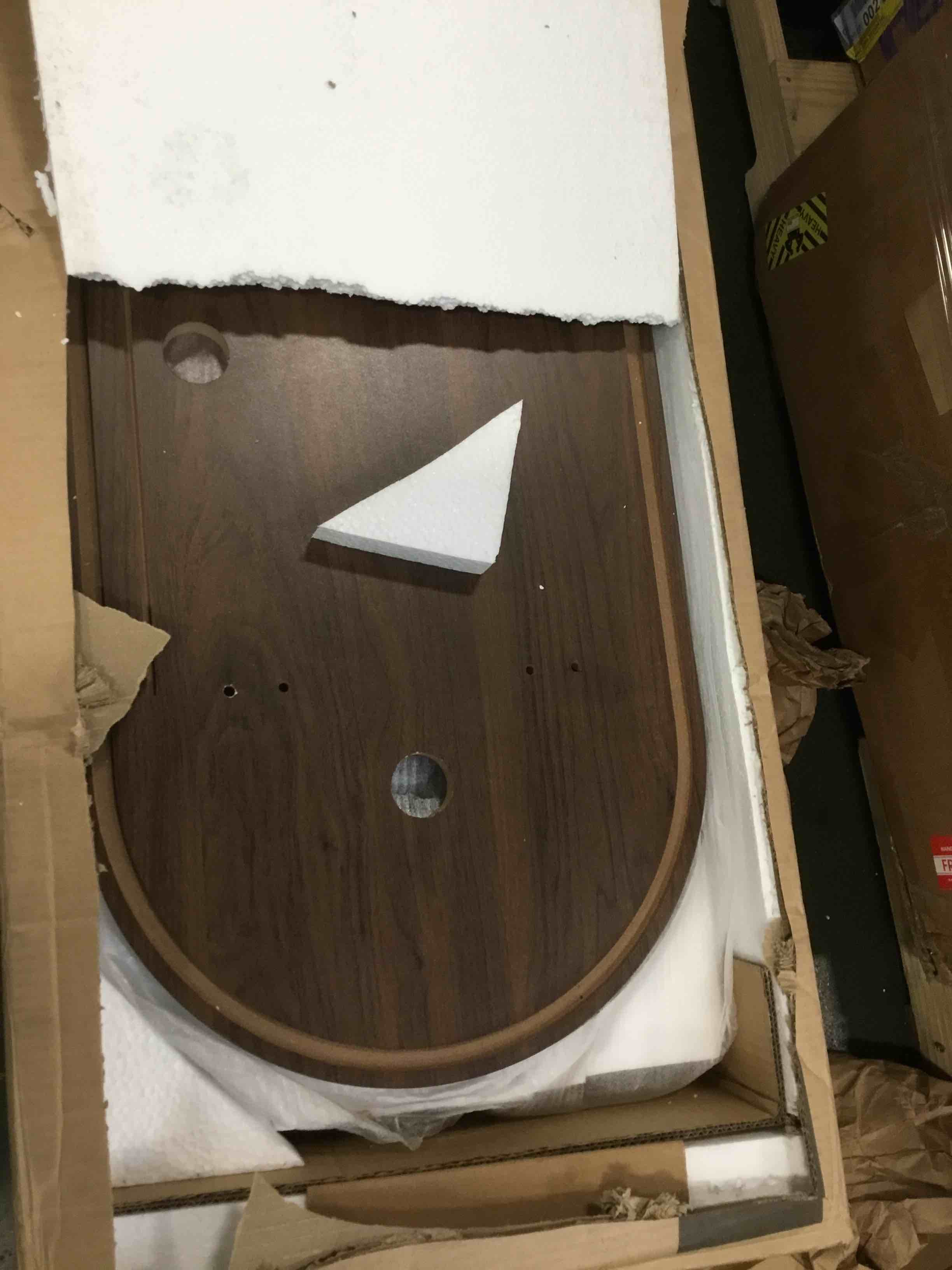 https://s3.amazonaws.com/lotting-images-prod/bidfta/PNK3688944_1749494265843.jpeg