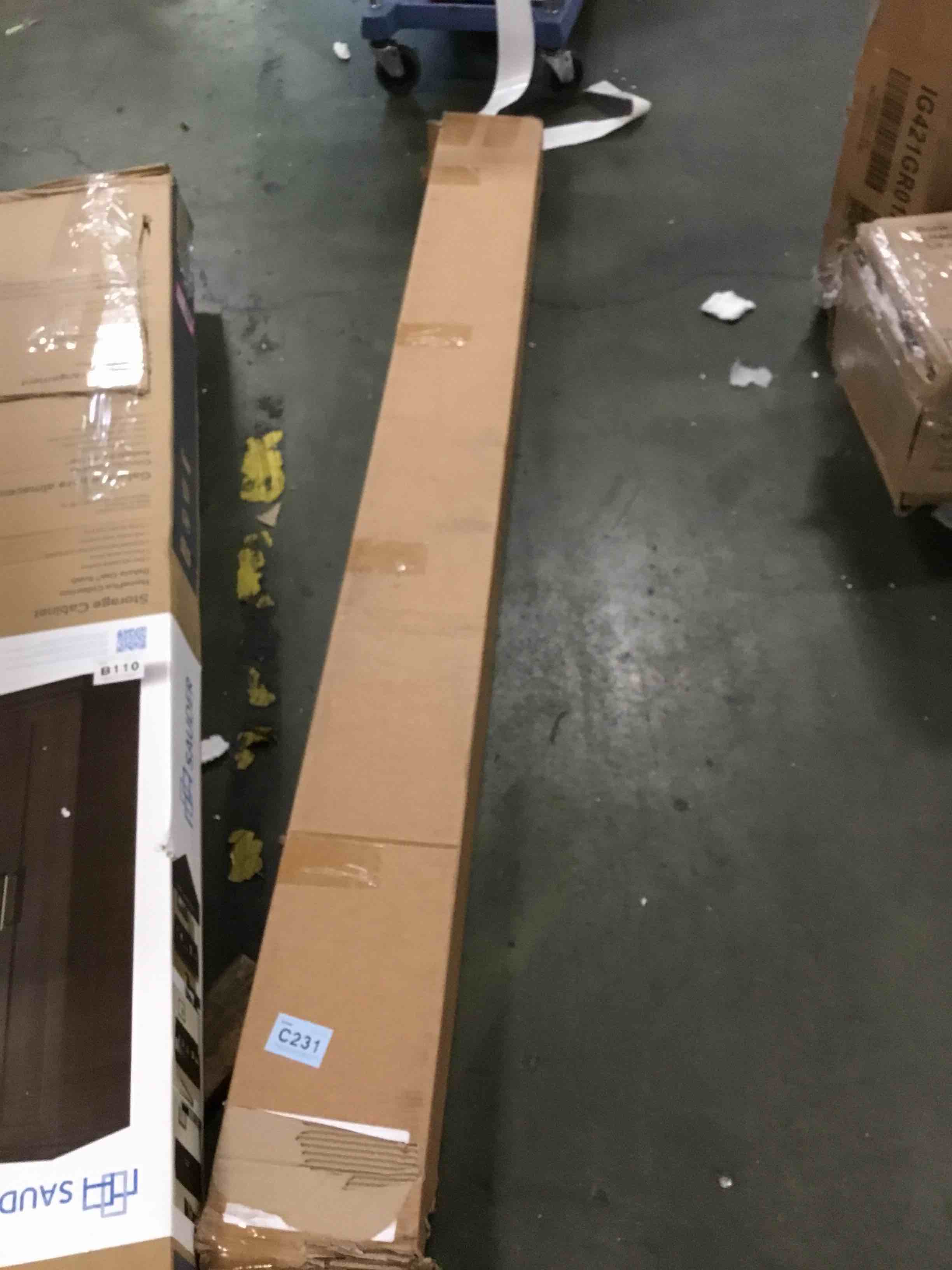https://s3.amazonaws.com/lotting-images-prod/bidfta/PNK3688952_1749497434531.jpeg