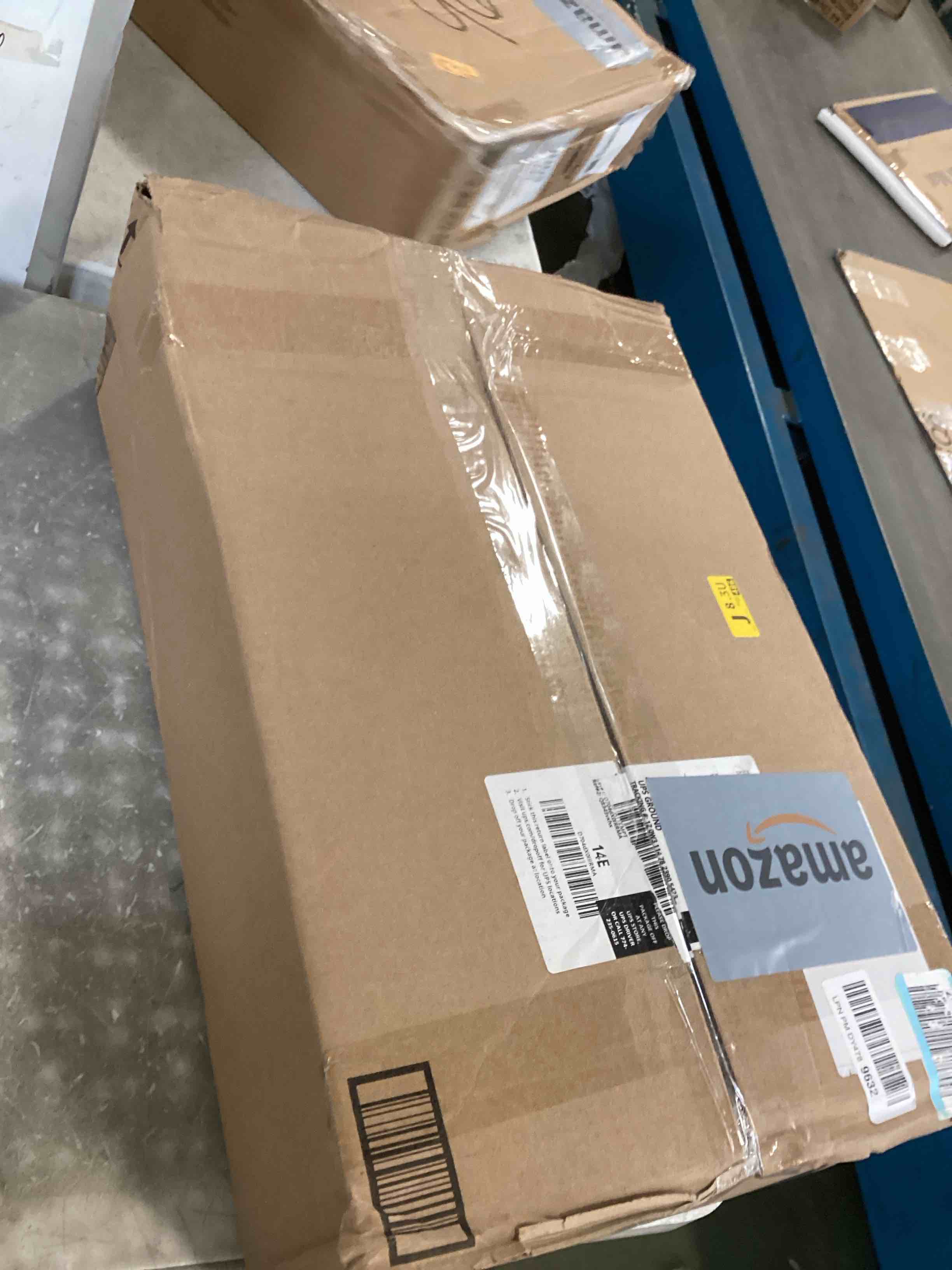 https://s3.amazonaws.com/lotting-images-prod/bidfta/PNK3689153_1749580302634.jpeg
