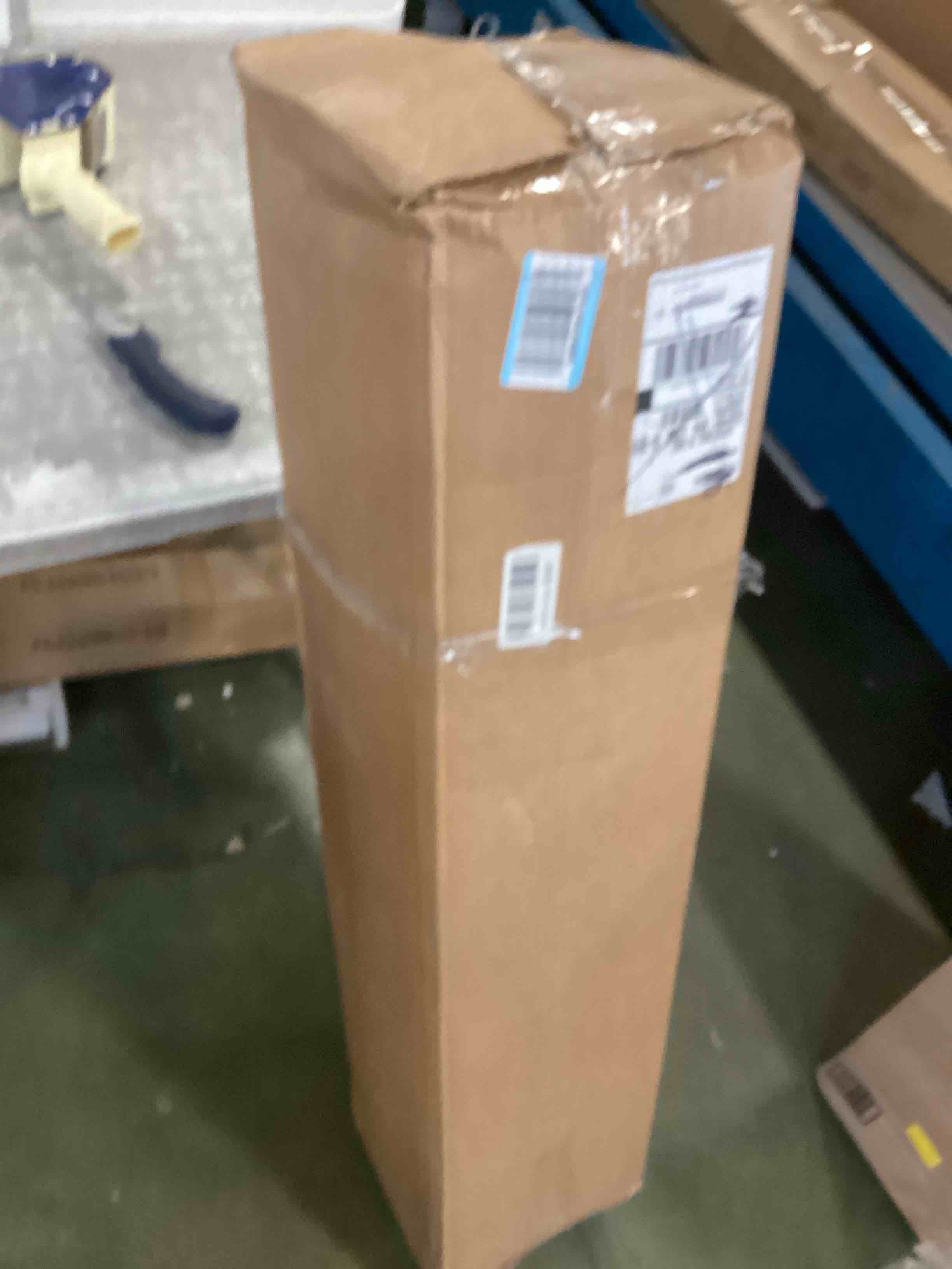 https://s3.amazonaws.com/lotting-images-prod/bidfta/PNK3689159_1749580860301.jpeg