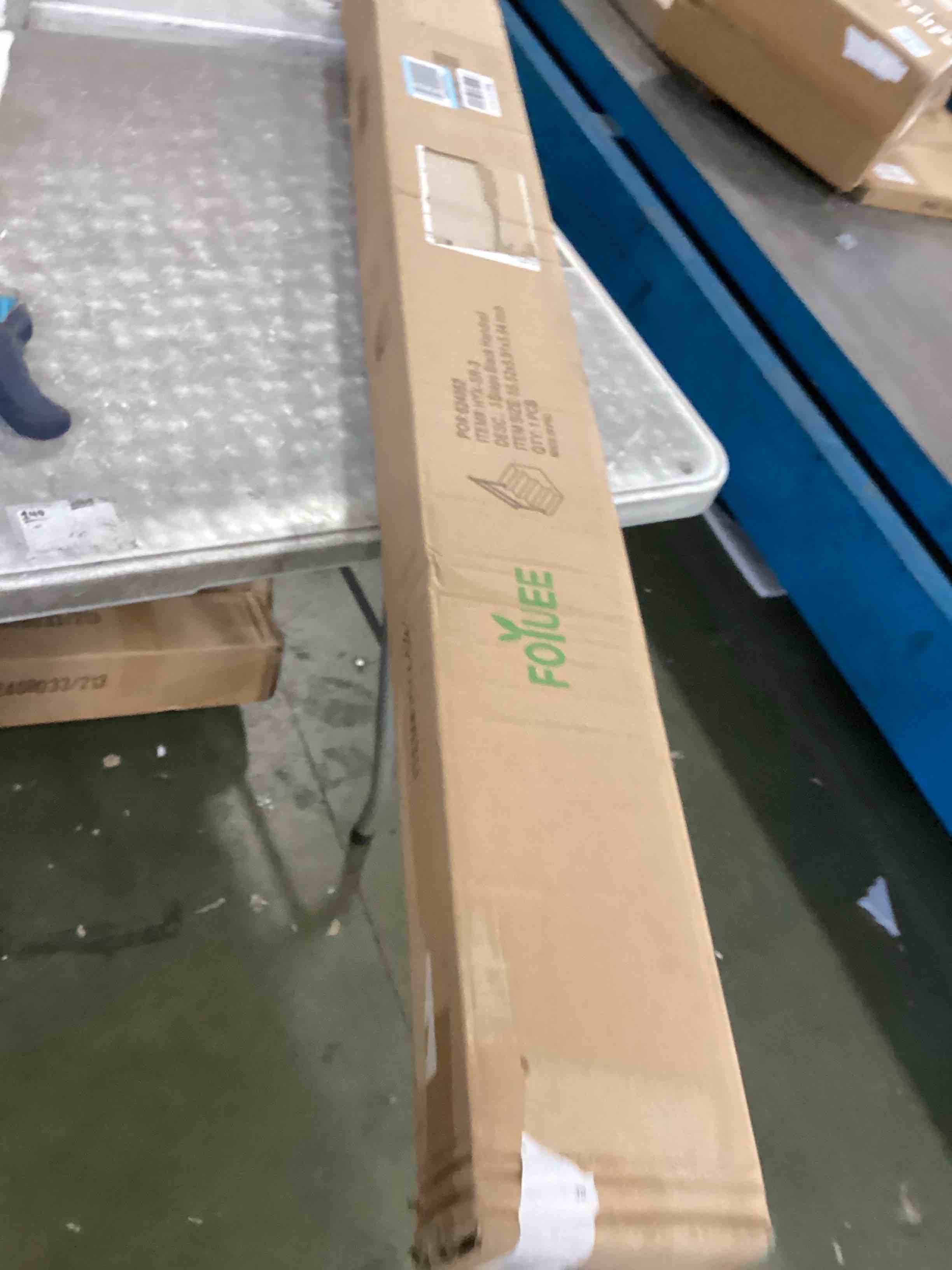 https://s3.amazonaws.com/lotting-images-prod/bidfta/PNK3689174_1749583793349.jpeg