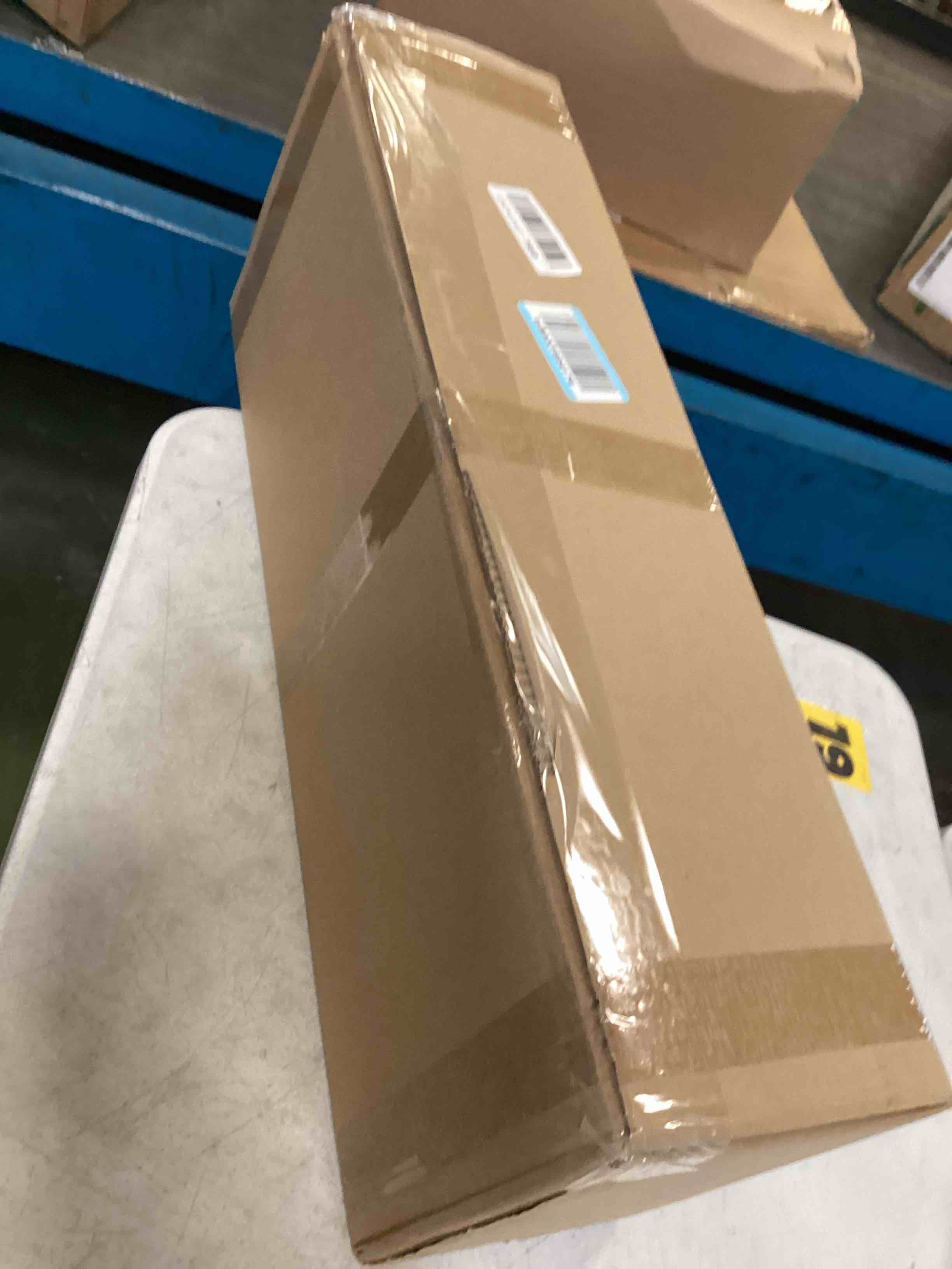 https://s3.amazonaws.com/lotting-images-prod/bidfta/PNK3689415_1749670046653.jpeg