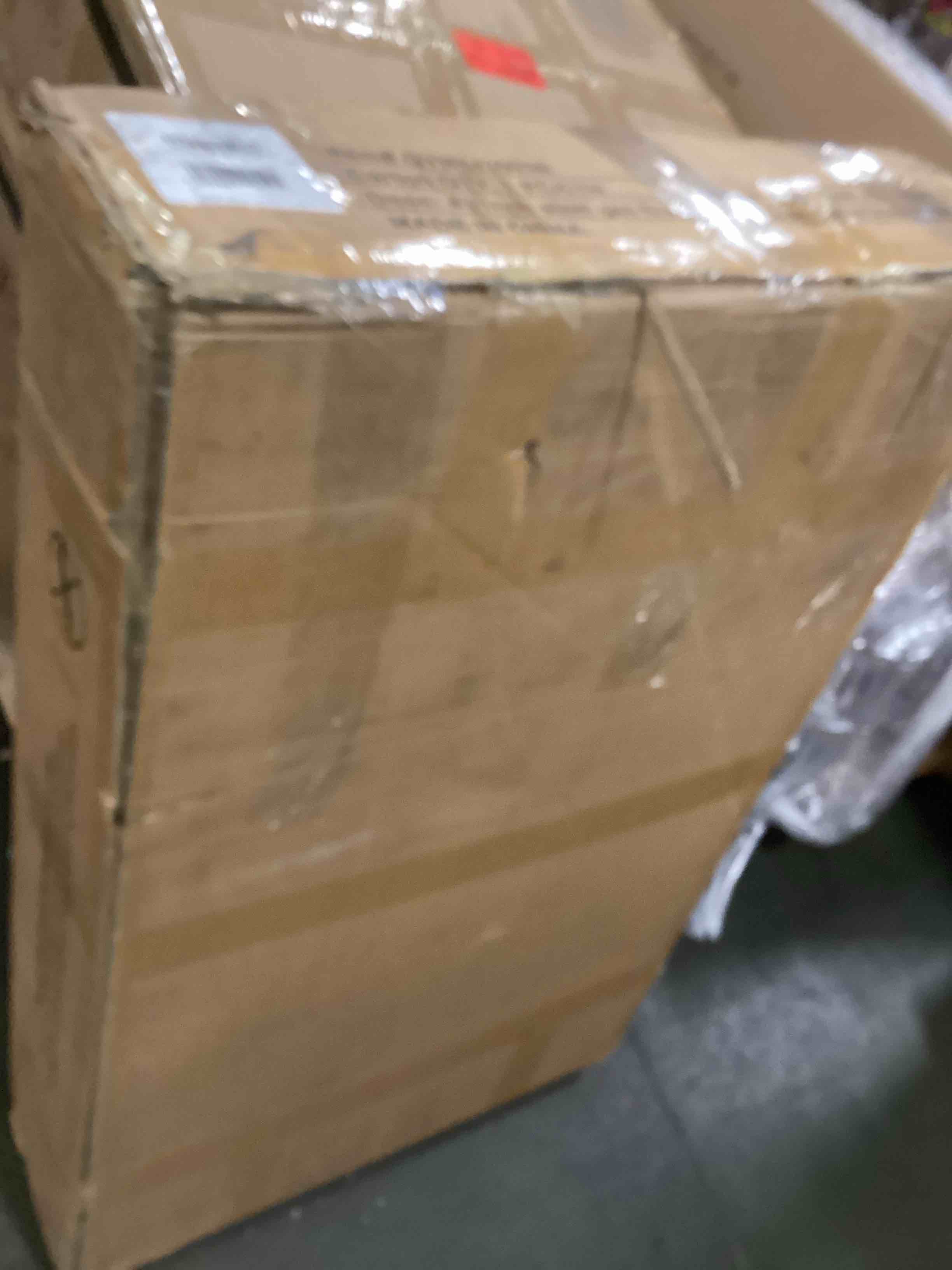 https://s3.amazonaws.com/lotting-images-prod/bidfta/PNK3689723_1749842860347.jpeg