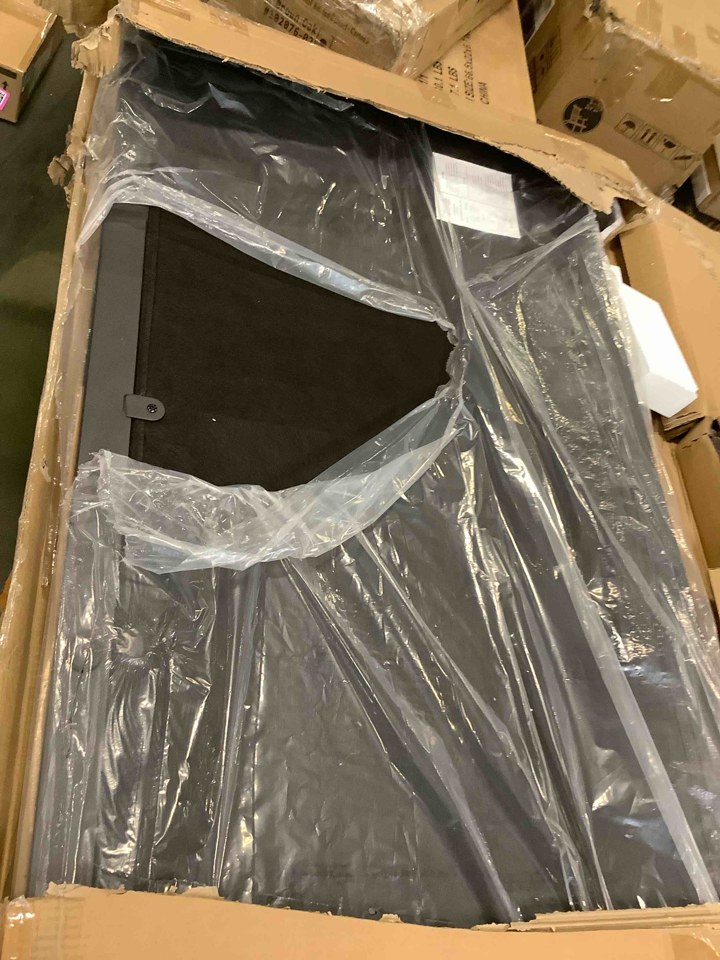 https://s3.amazonaws.com/lotting-images-prod/bidfta/PNK3690477_1750949622968.jpeg