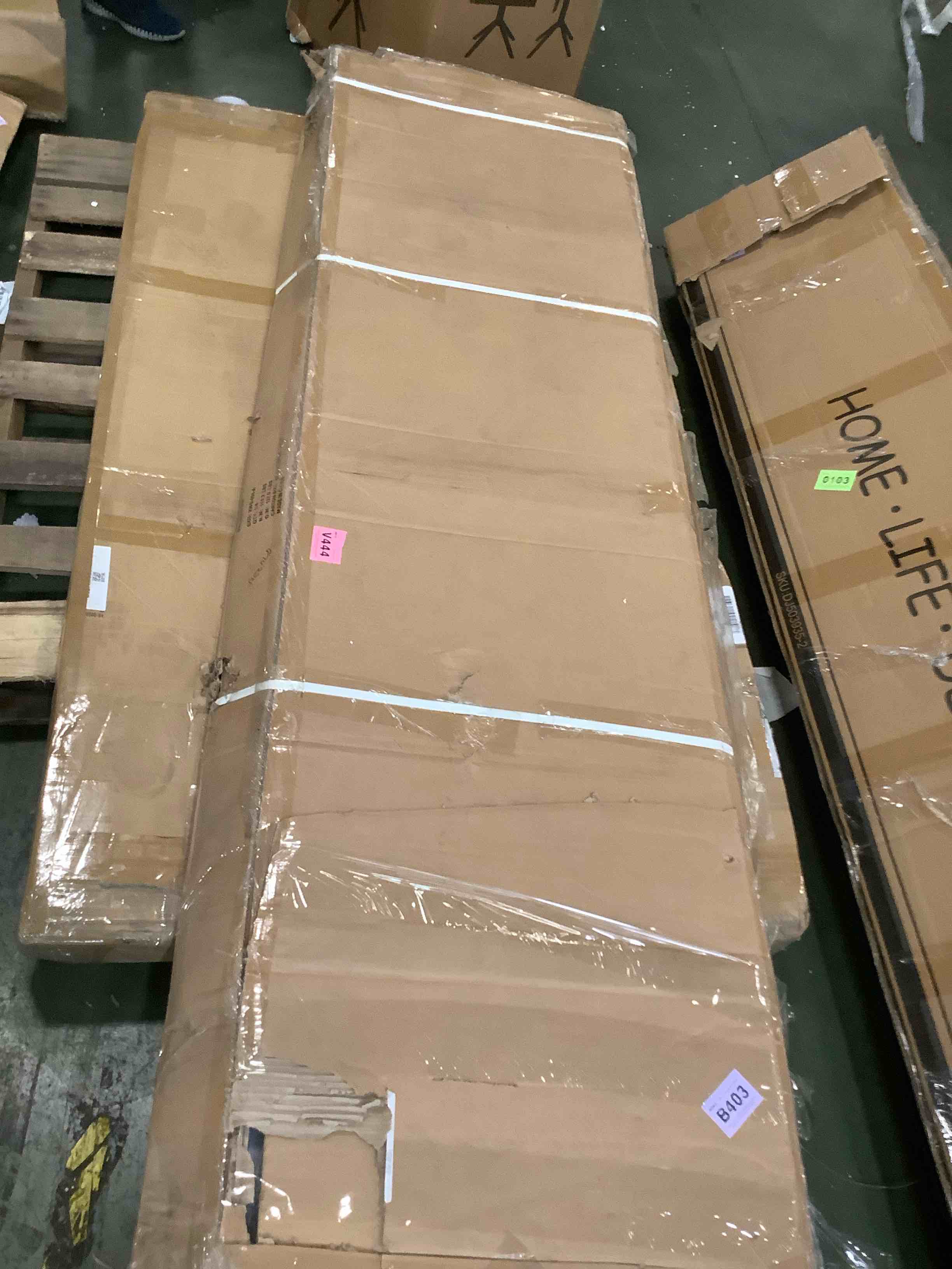 https://s3.amazonaws.com/lotting-images-prod/bidfta/PNK3690481_1750951260430.jpeg