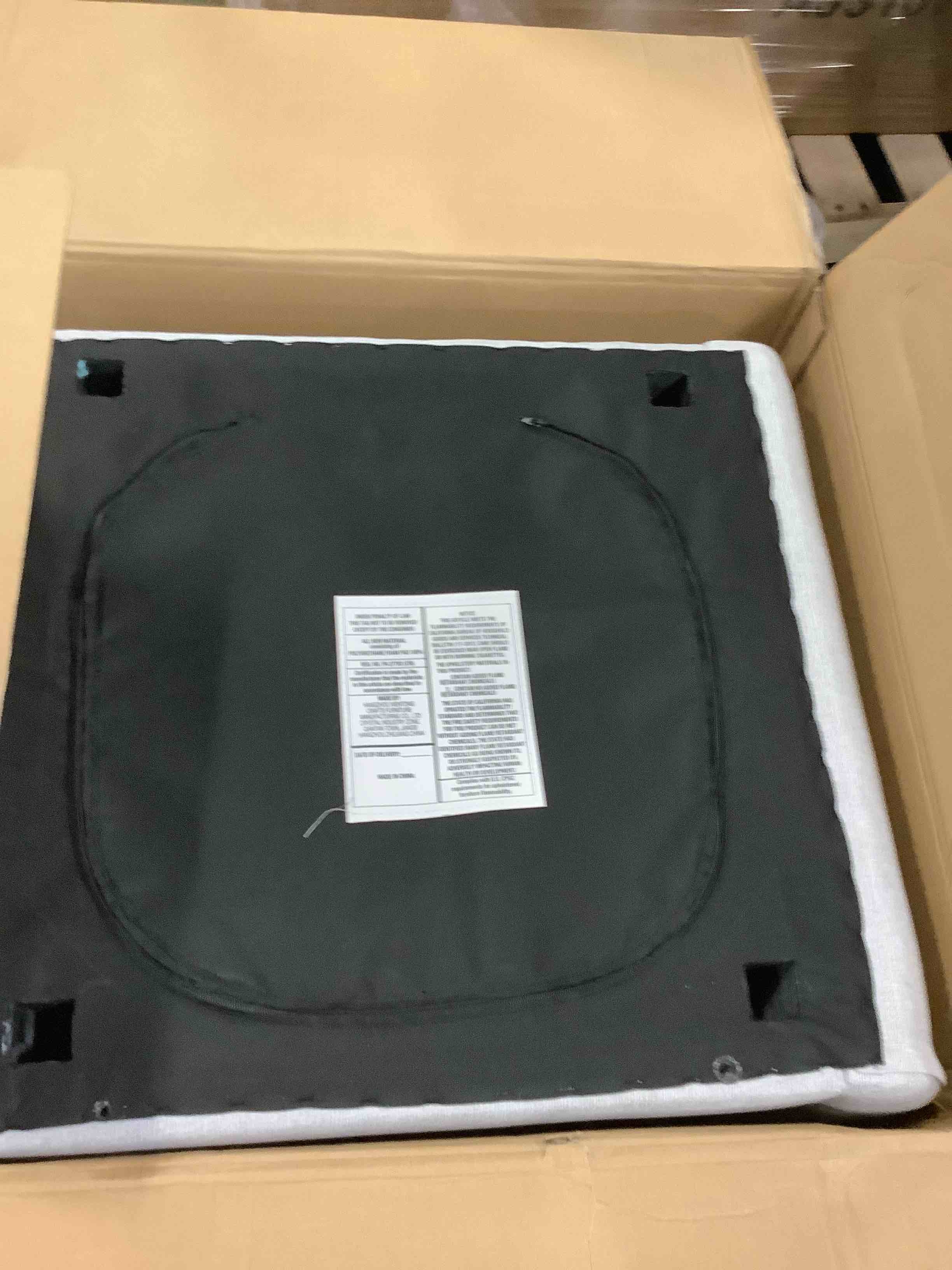 https://s3.amazonaws.com/lotting-images-prod/bidfta/PNK3690529_1751027931229.jpeg