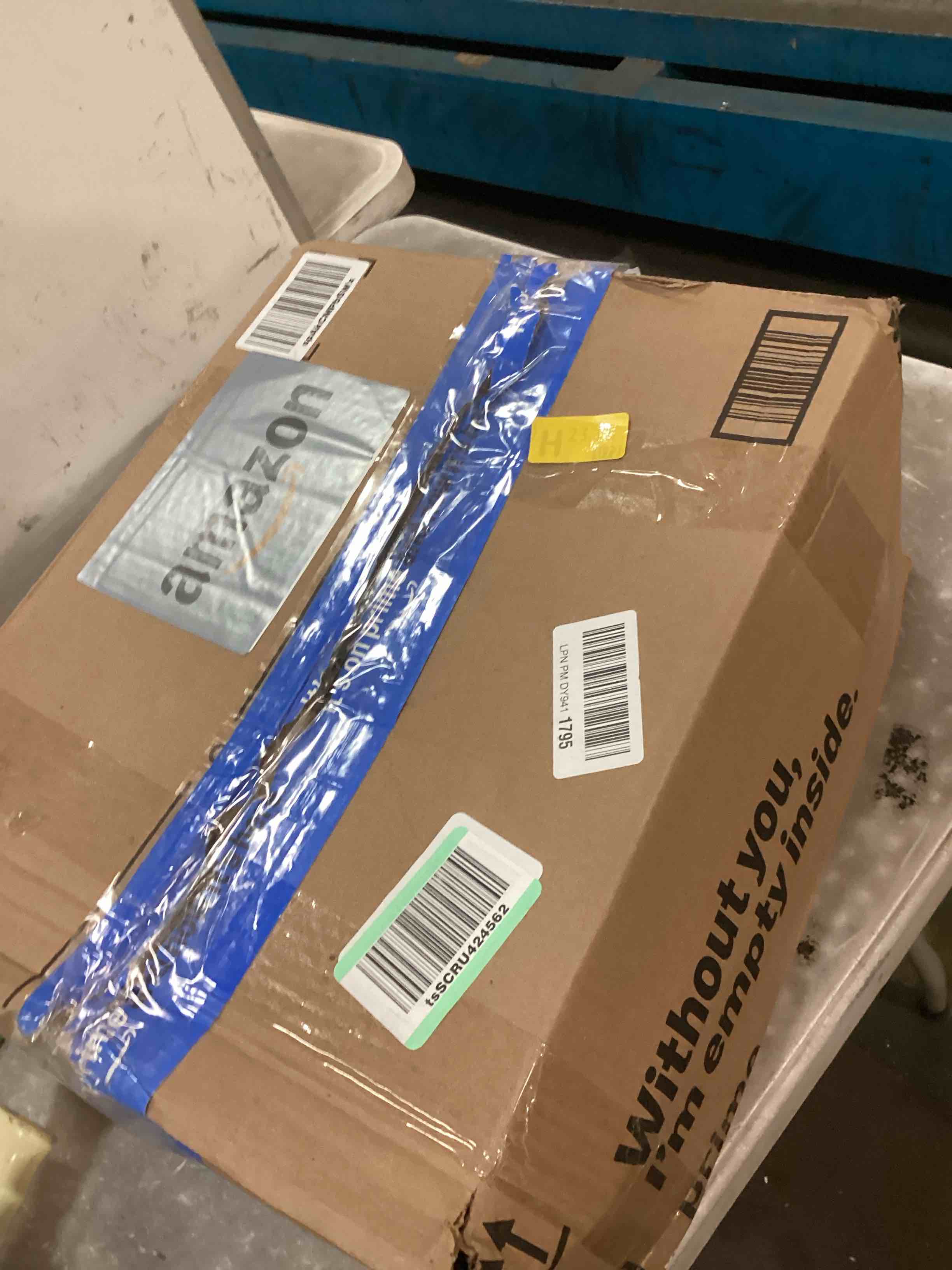 https://s3.amazonaws.com/lotting-images-prod/bidfta/PNK3690666_1751294205938.jpeg