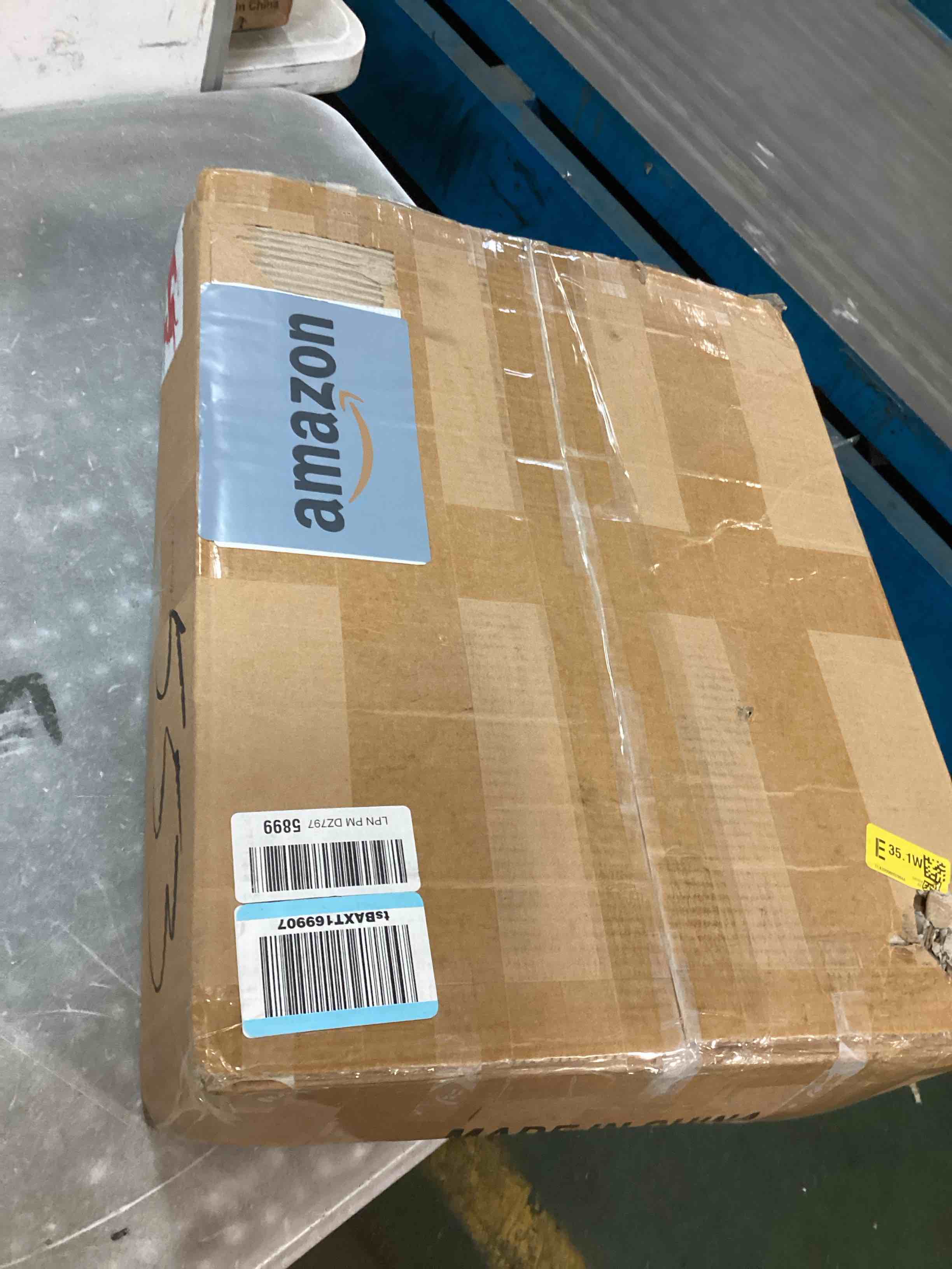 https://s3.amazonaws.com/lotting-images-prod/bidfta/PNK3690710_1751298695854.jpeg
