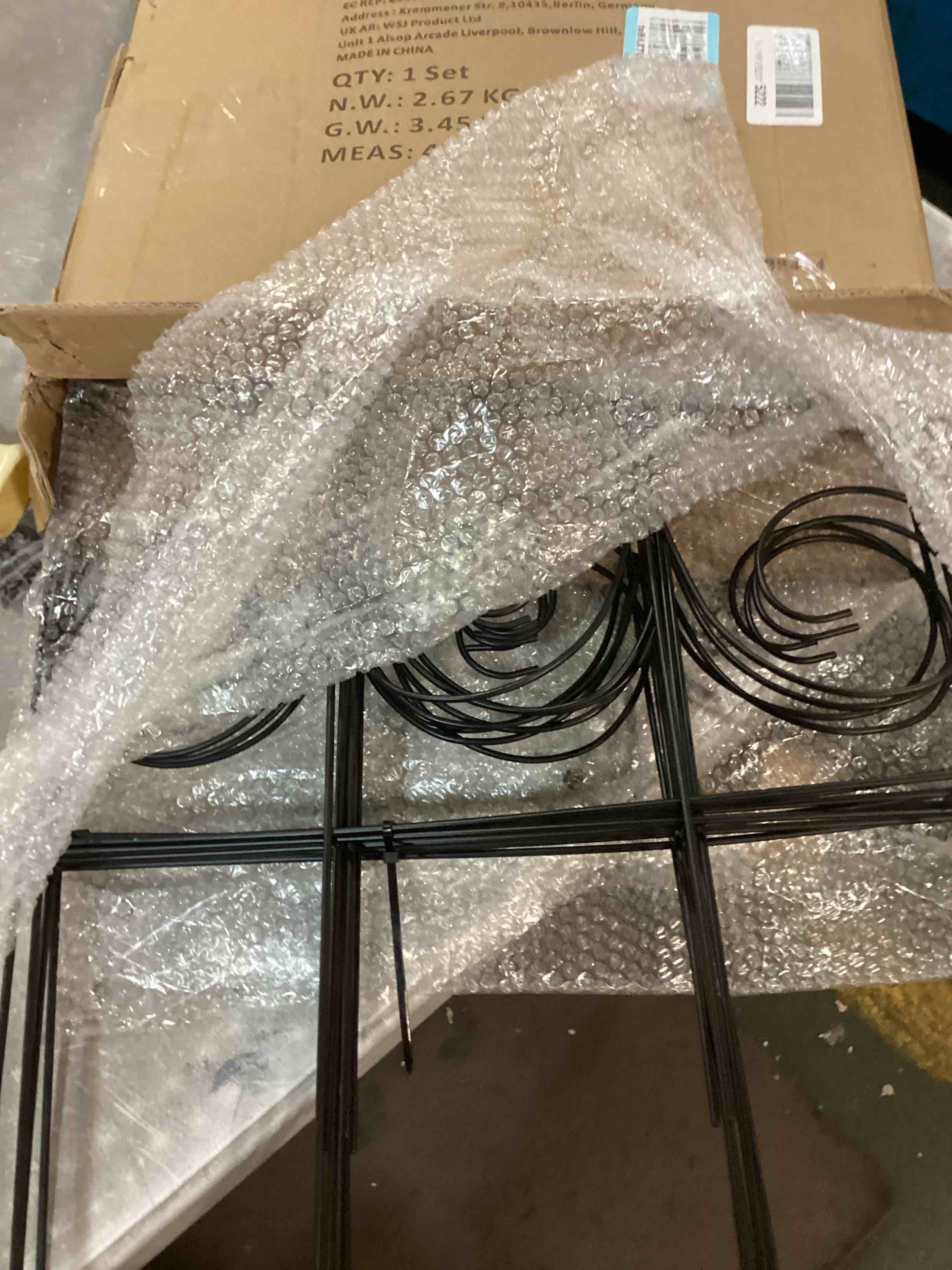 https://s3.amazonaws.com/lotting-images-prod/bidfta/PNK3690738_1751301250721.jpeg