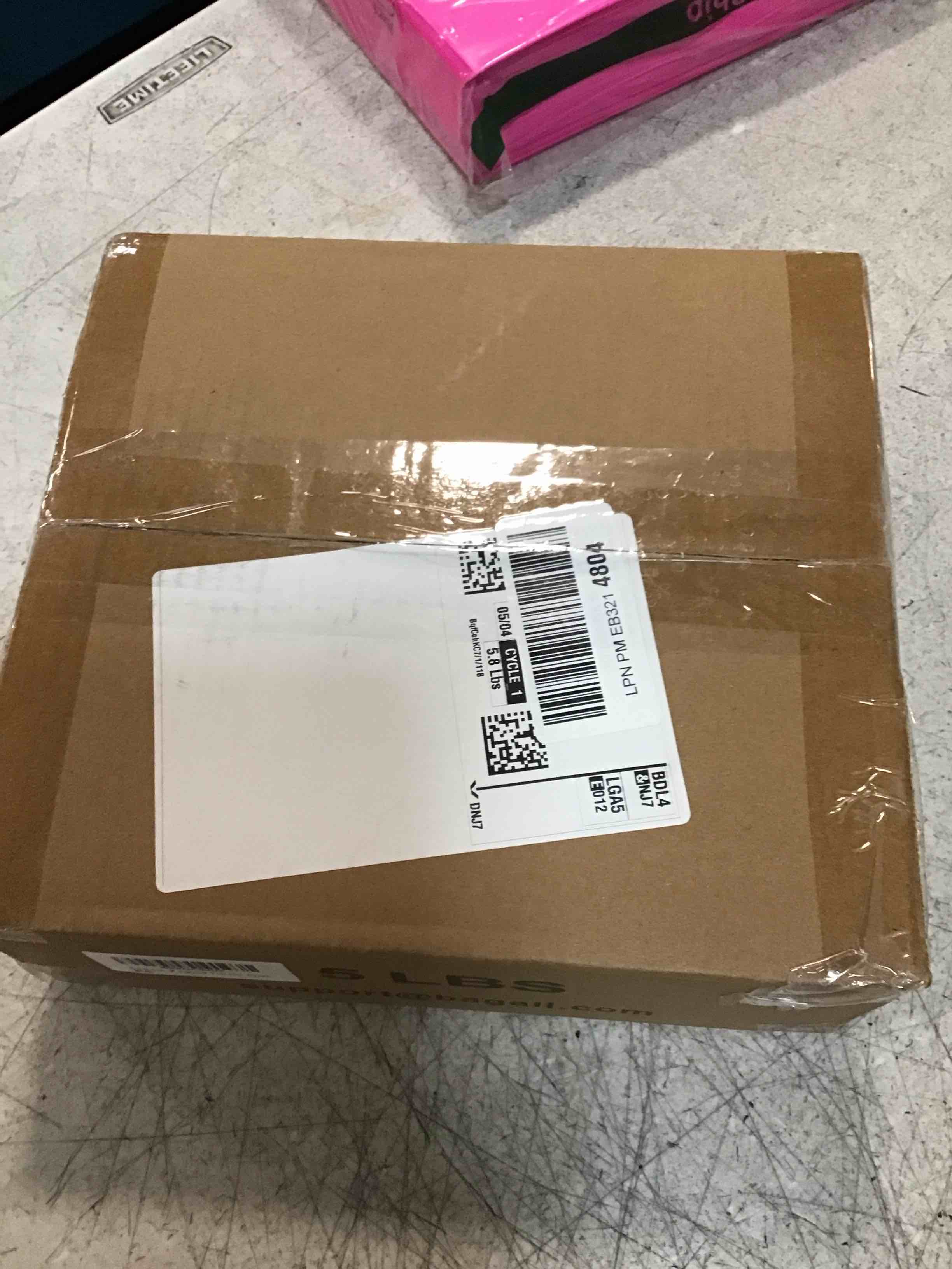 https://s3.amazonaws.com/lotting-images-prod/bidfta/PNK3691567_1749149109436.jpeg