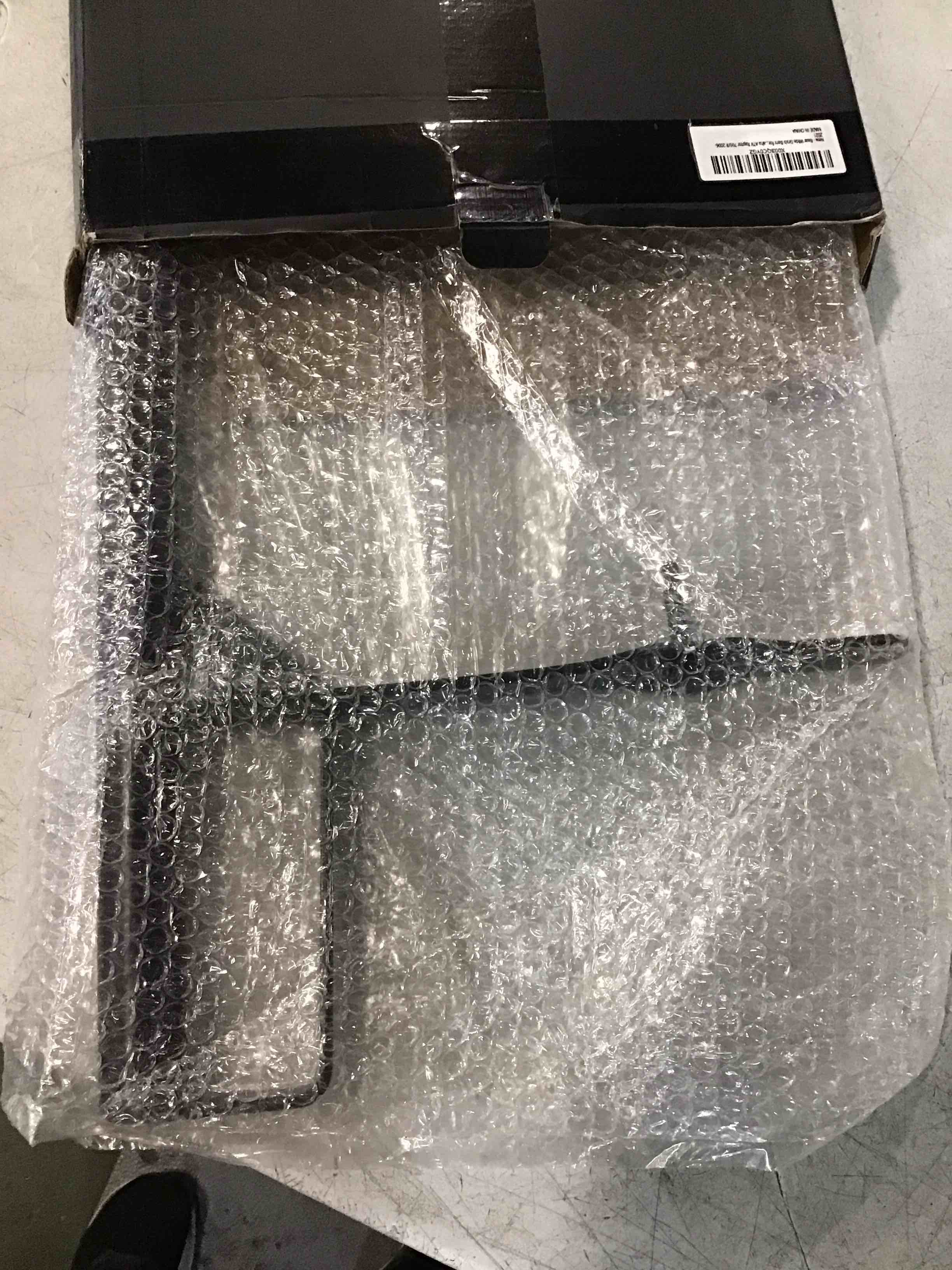 https://s3.amazonaws.com/lotting-images-prod/bidfta/PNK3691969_1749305396317.jpeg