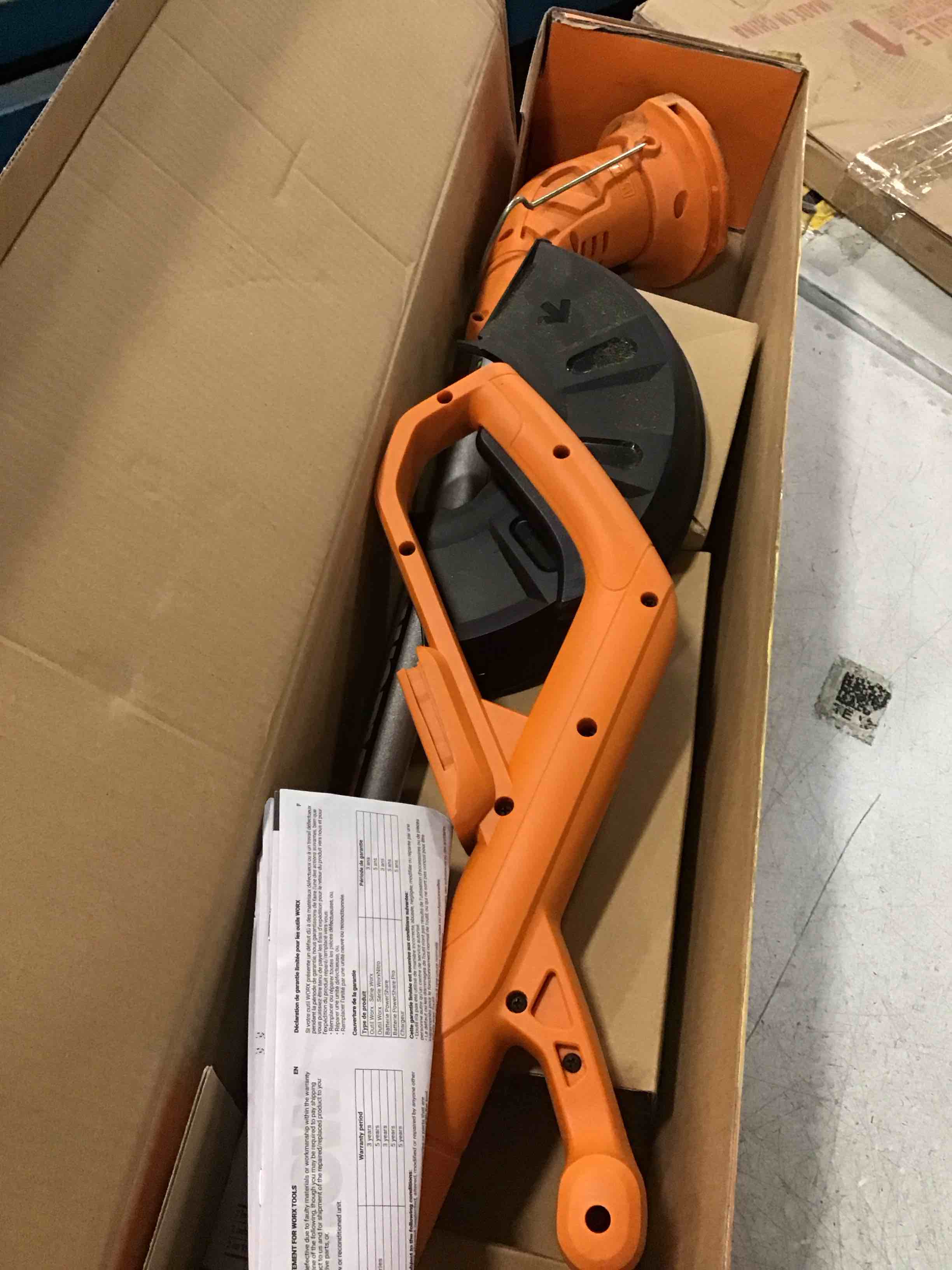 https://s3.amazonaws.com/lotting-images-prod/bidfta/PNK3692019_1749310564101.jpeg