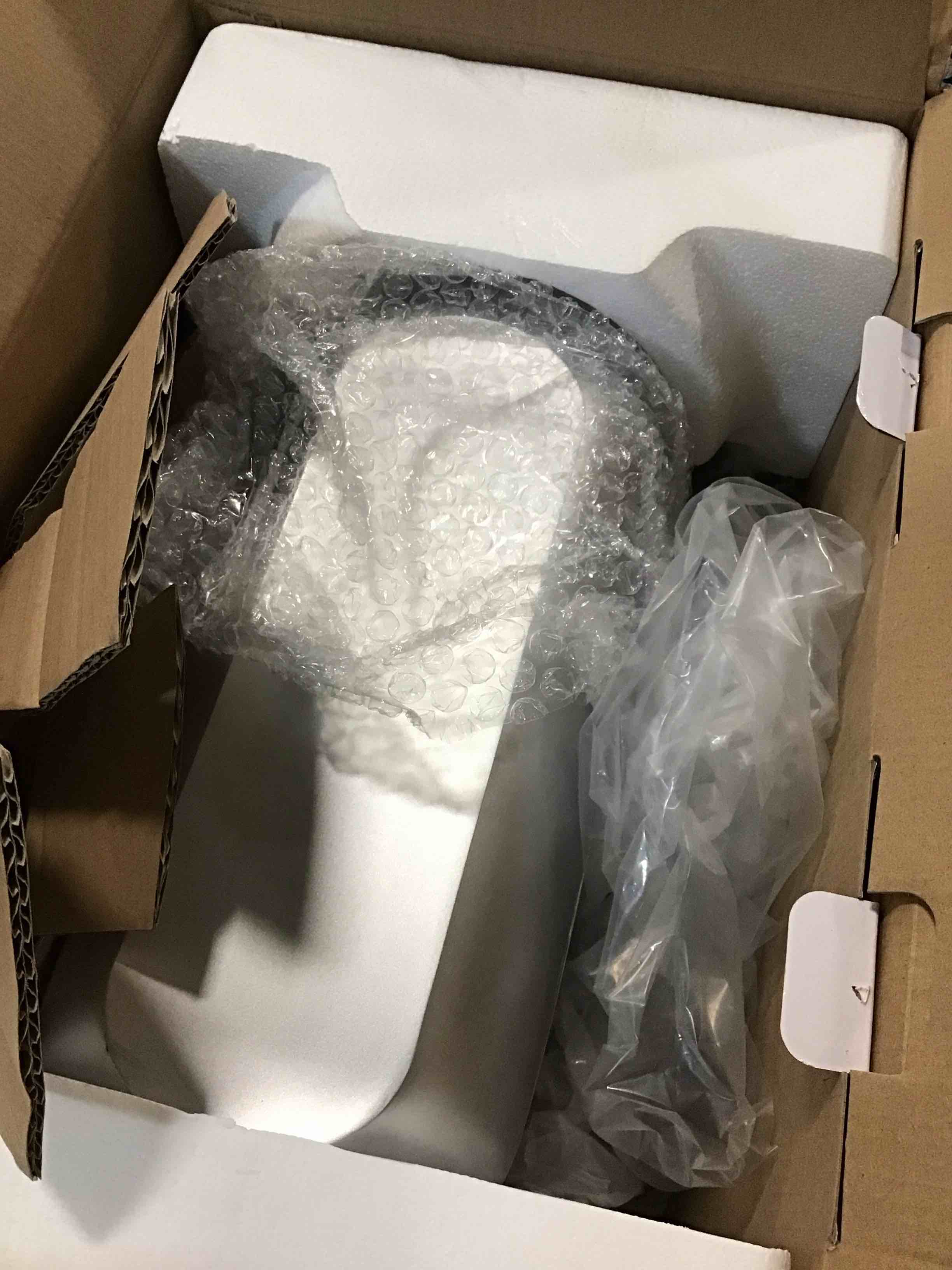 https://s3.amazonaws.com/lotting-images-prod/bidfta/PNK3692230_1749491597405.jpeg