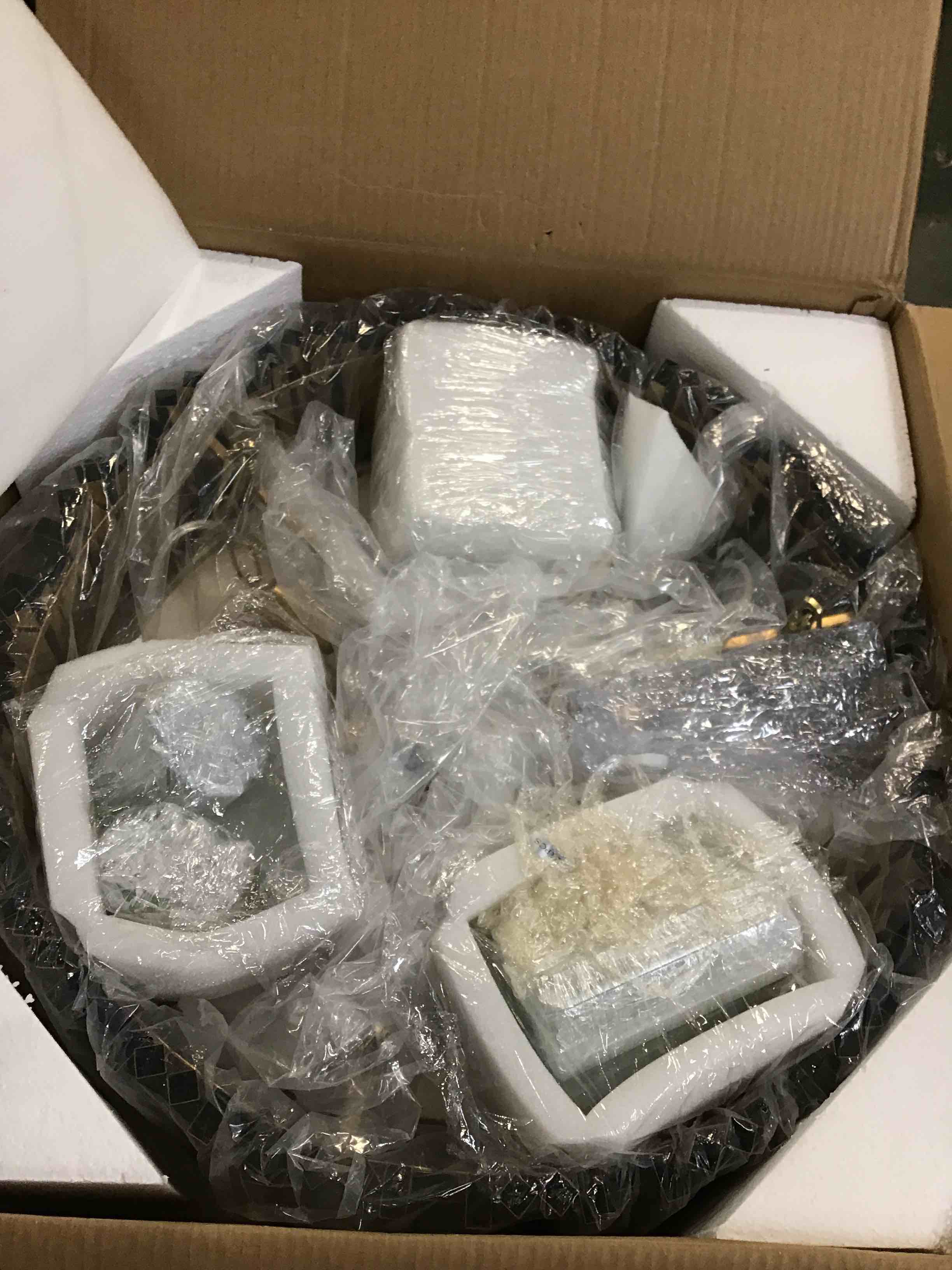 https://s3.amazonaws.com/lotting-images-prod/bidfta/PNK3692728_1749665713209.jpeg
