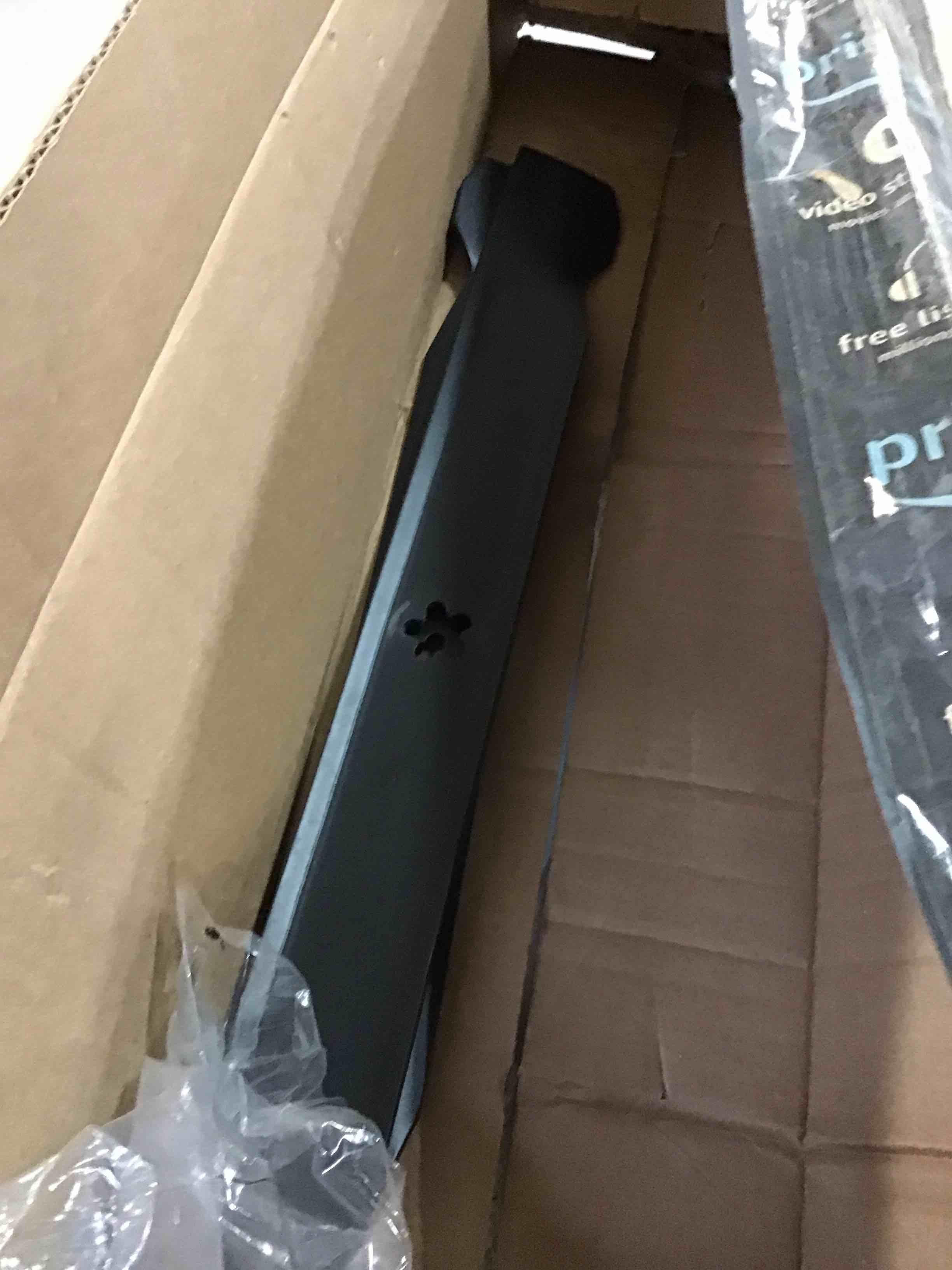 https://s3.amazonaws.com/lotting-images-prod/bidfta/PNK3693228_1749904429396.jpeg