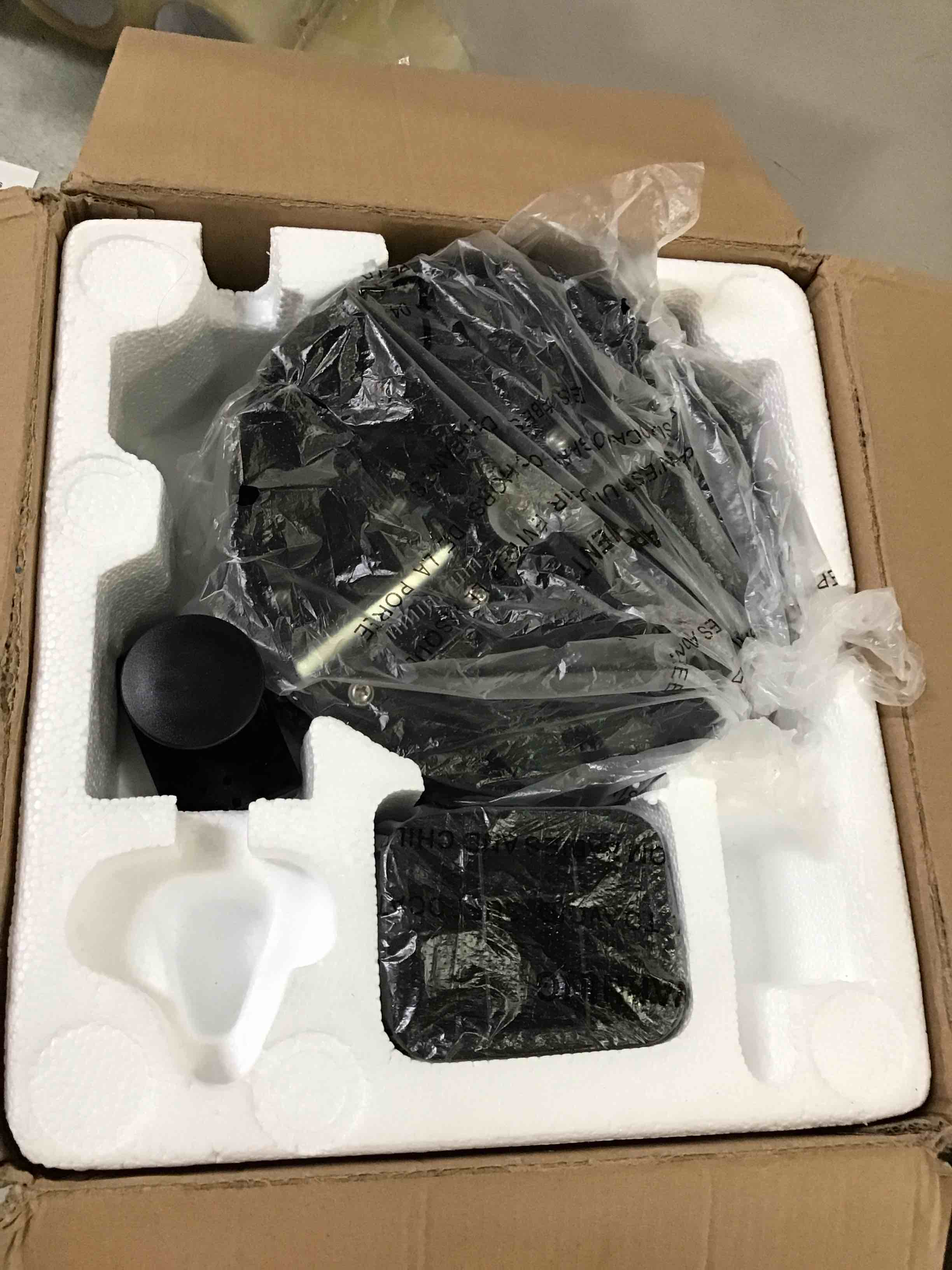 https://s3.amazonaws.com/lotting-images-prod/bidfta/PNK3693342_1749919782274.jpeg