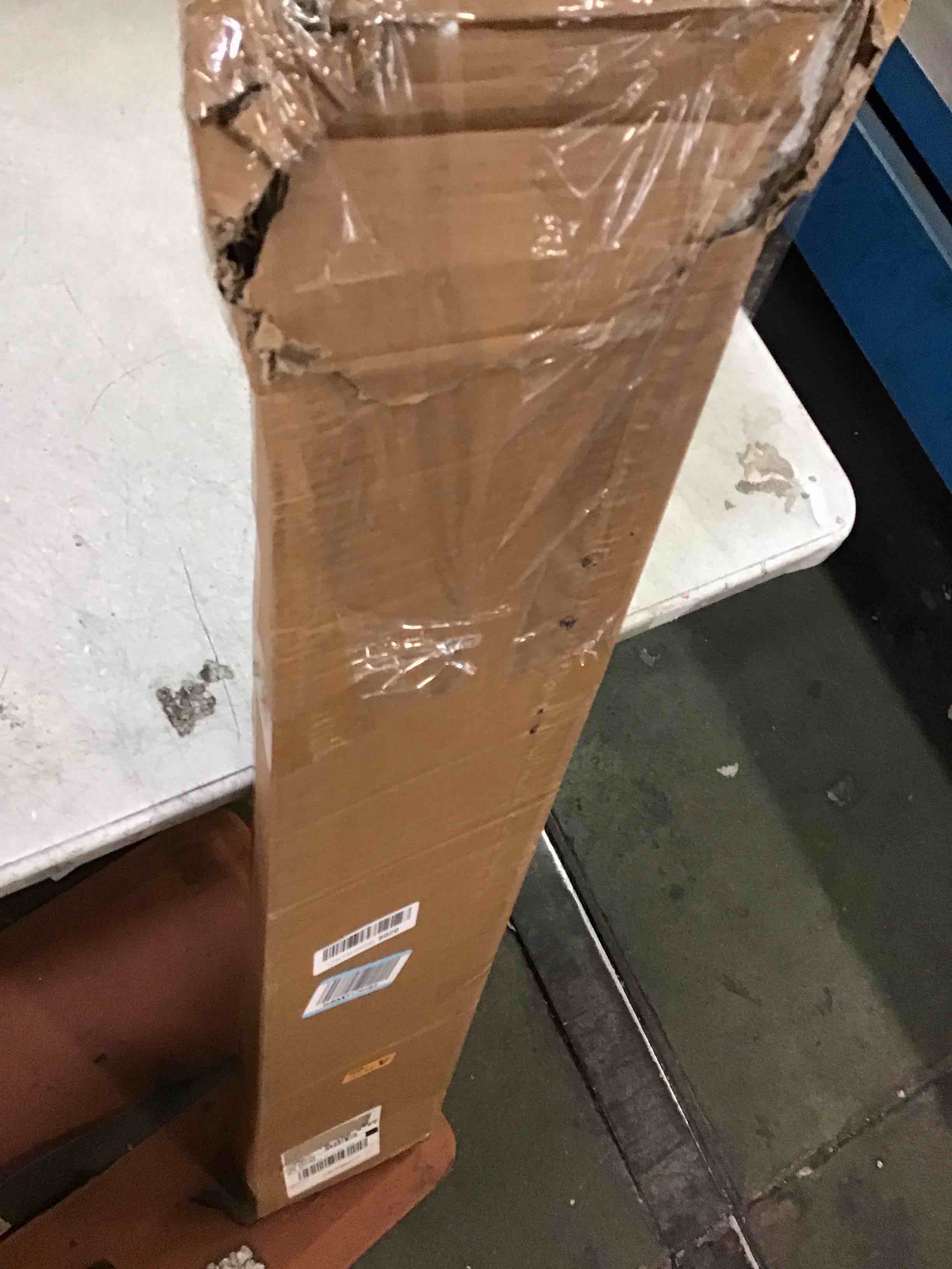 https://s3.amazonaws.com/lotting-images-prod/bidfta/PNK3693360_1749922185859.jpeg