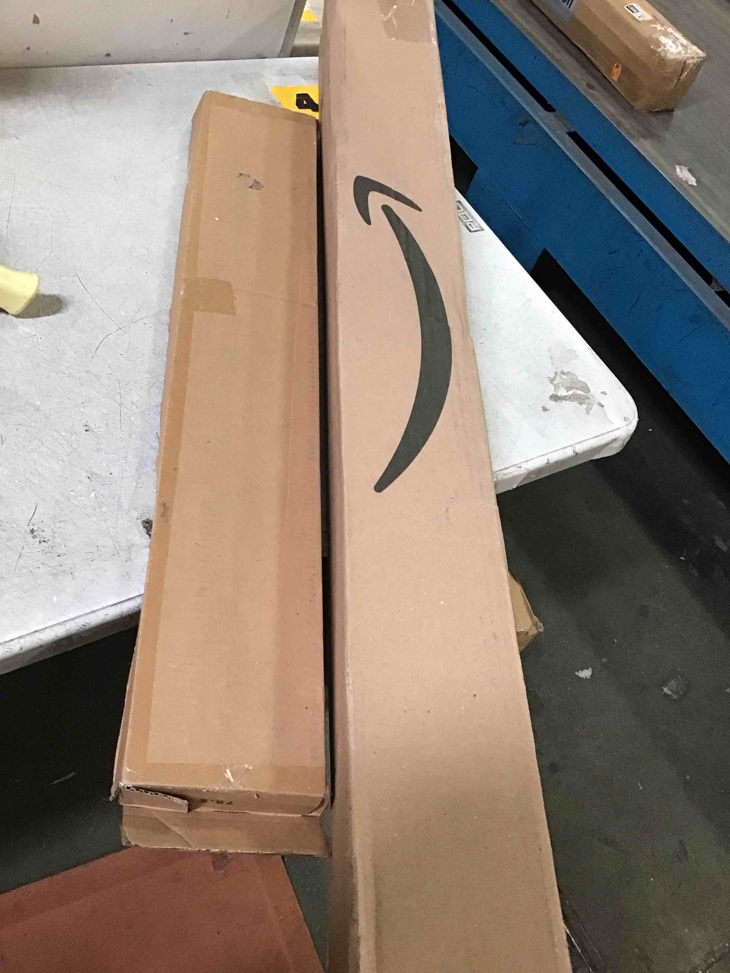 https://s3.amazonaws.com/lotting-images-prod/bidfta/PNK3693377_1749925441679.jpeg